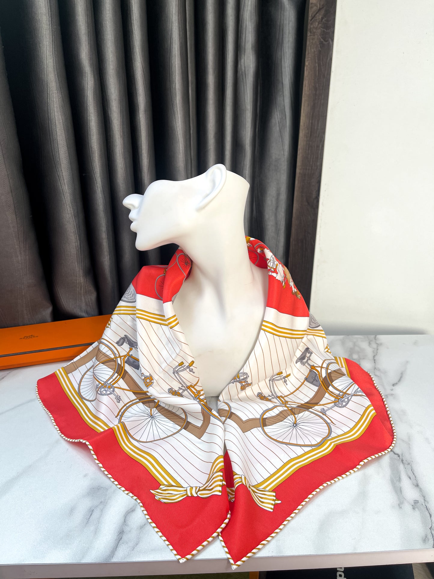 Khăn Lụa Hermes Khổ 65x65