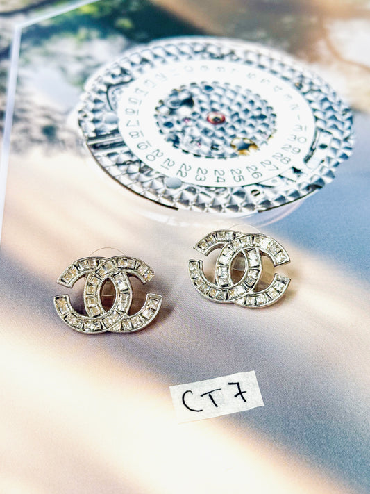Khuyên Tai Chanel CT7