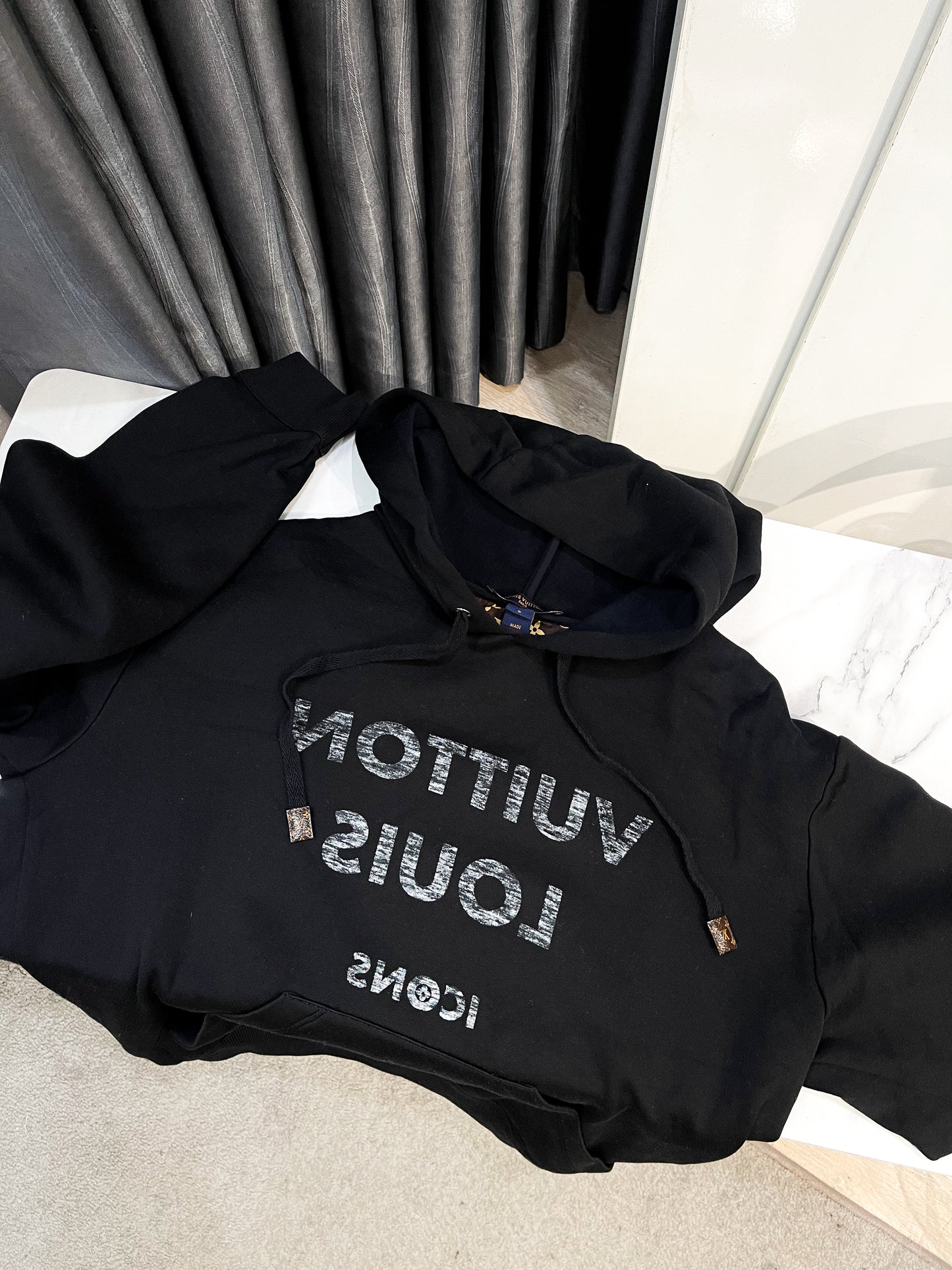 Áo Hoodie LV Đen