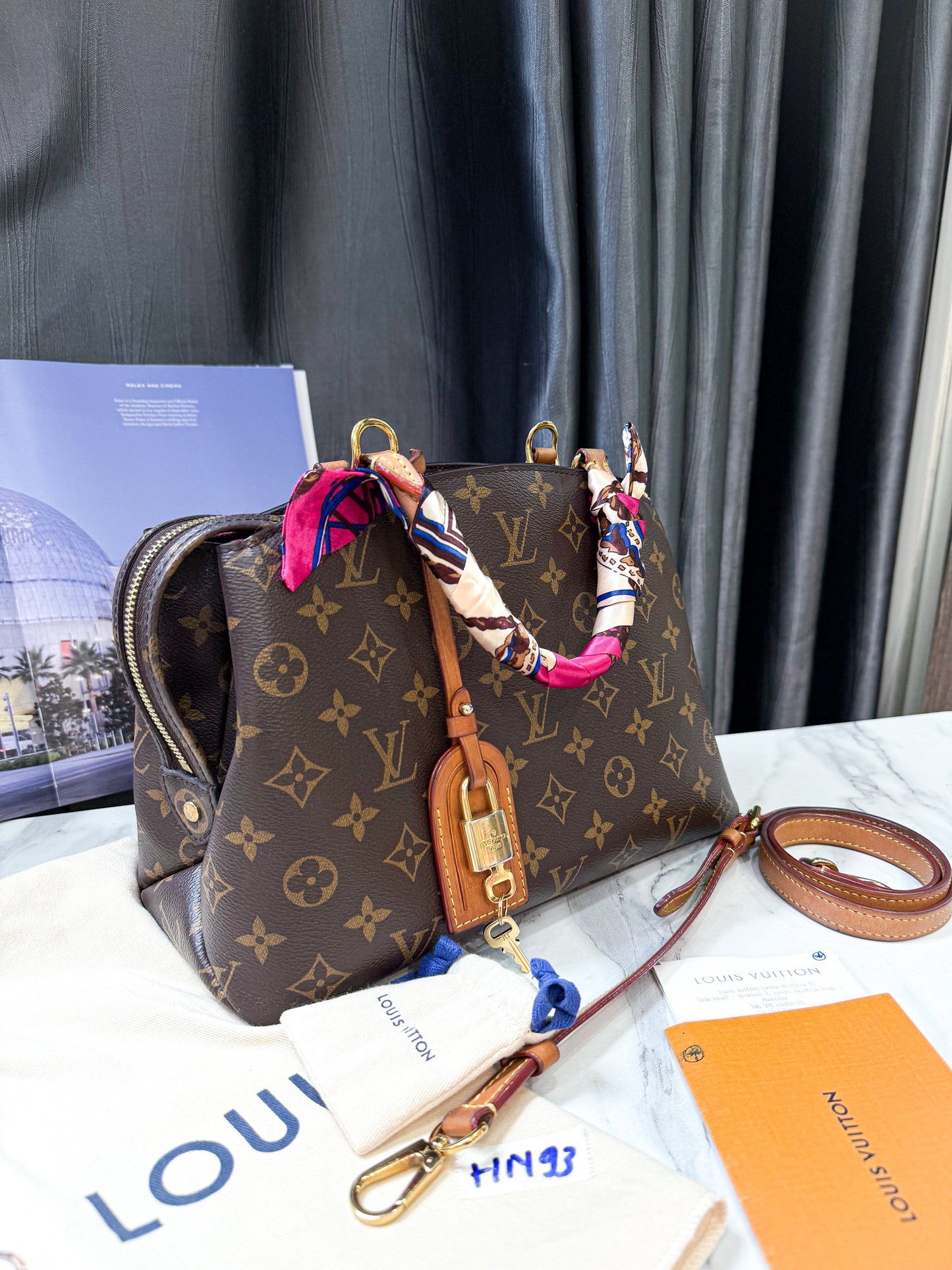 A A LV Petit Palais PM HN93