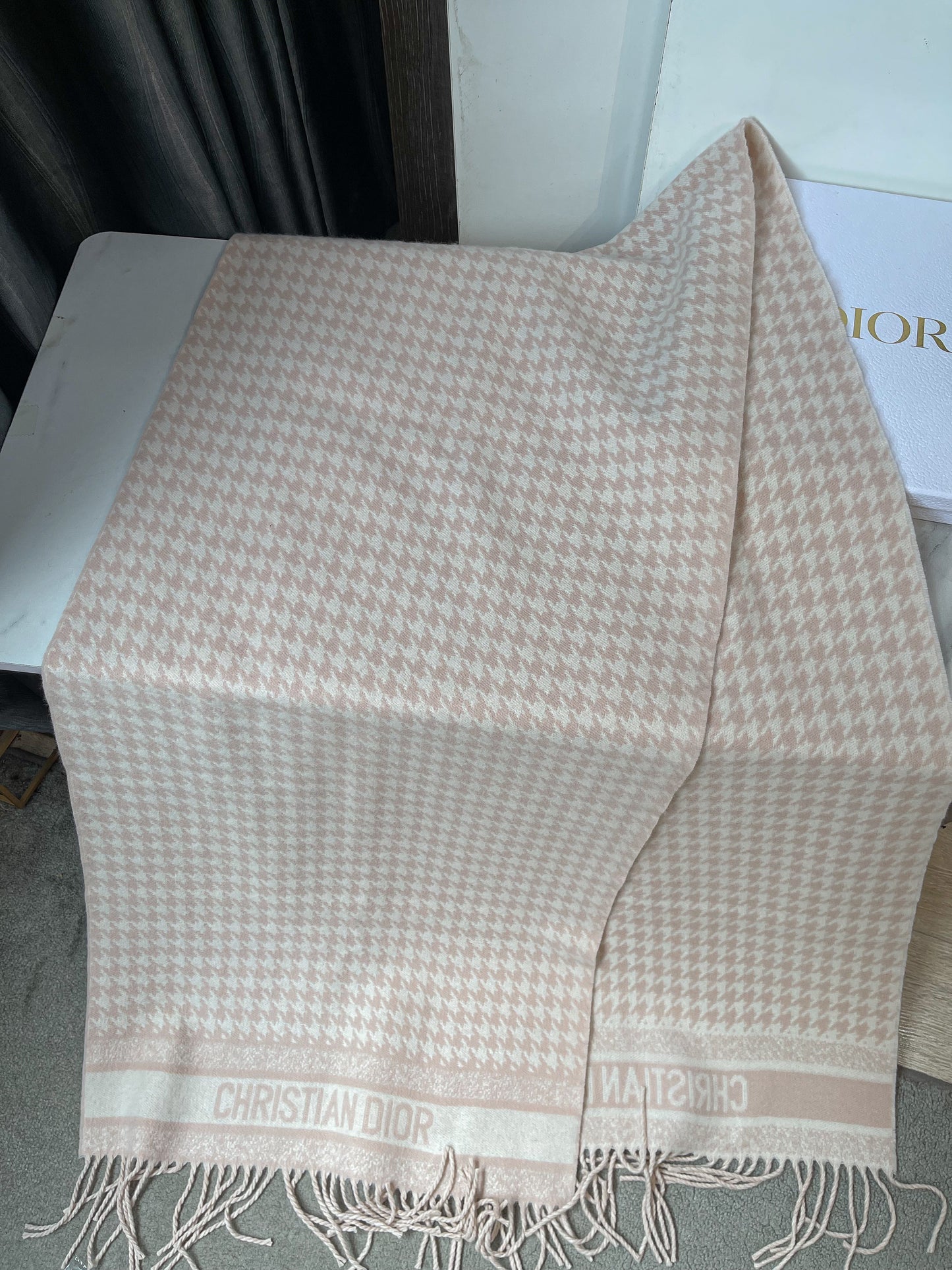 Khăn Cashmere Dior Hồng