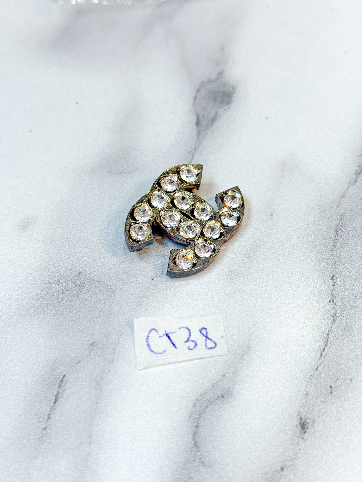 Cài Áo Chanel Used
