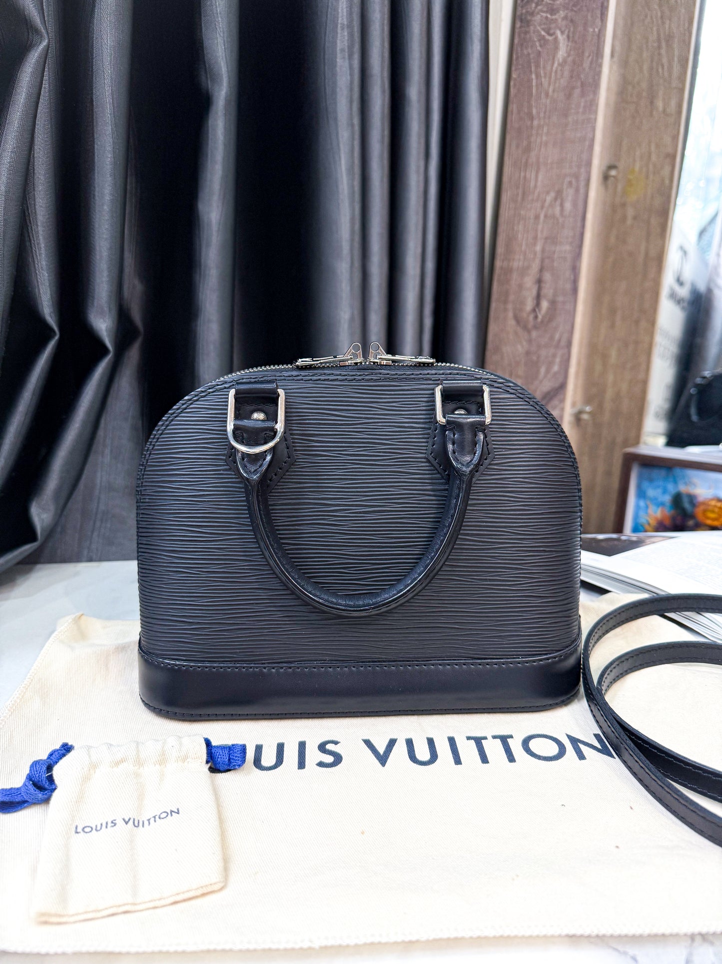 A A LV Alma BB Epi Đen