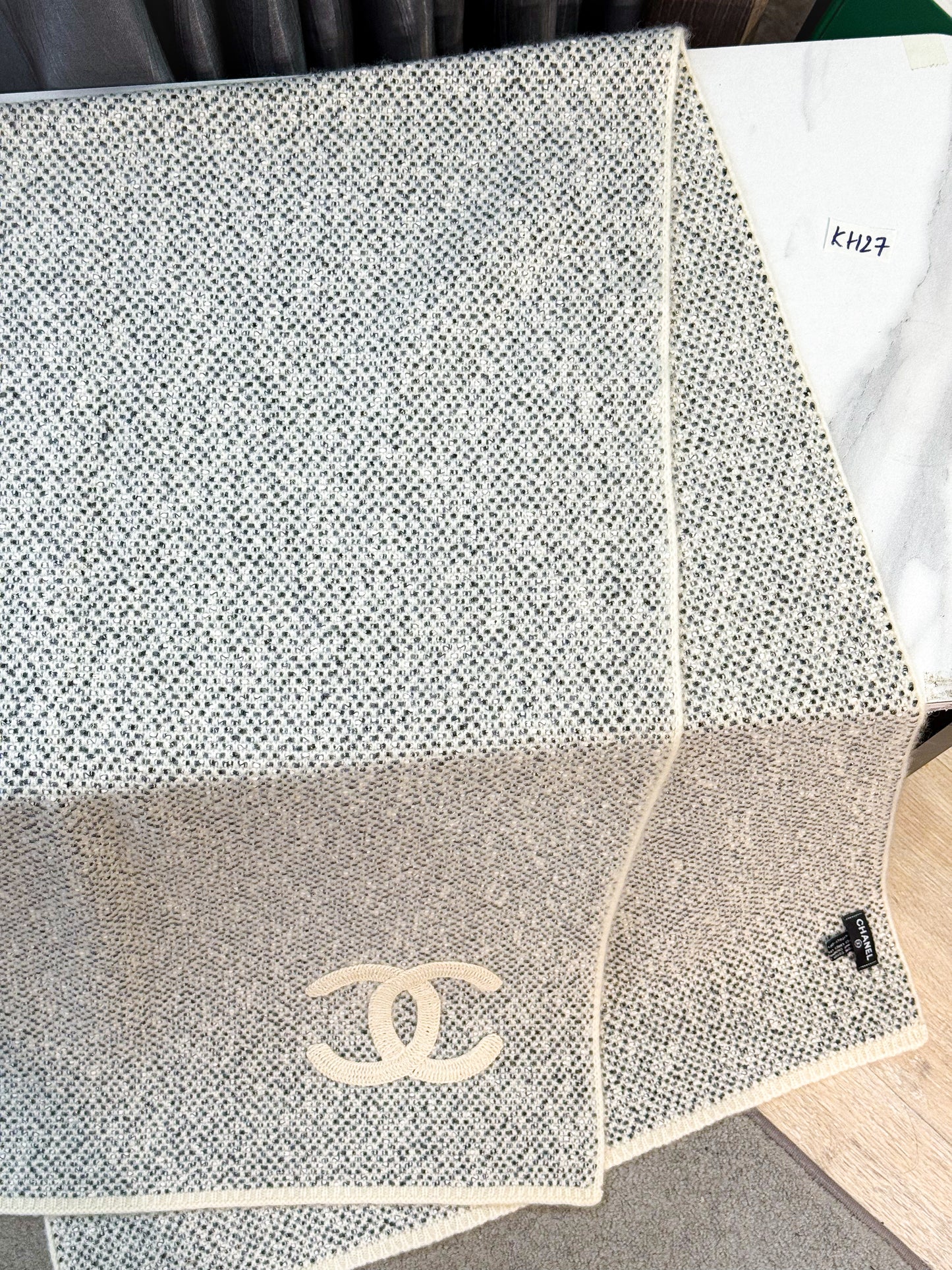 Khăn Chanel Grey KH27 6/11