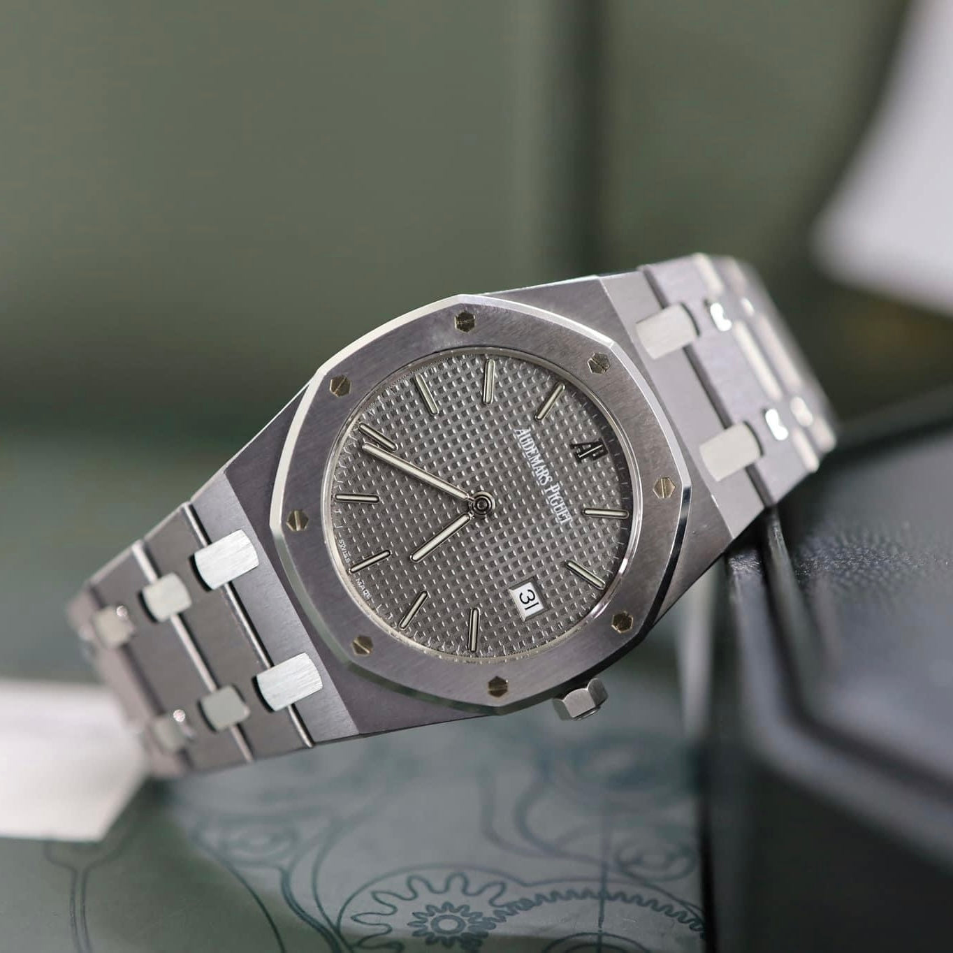 Đồng Hồ Audemars Piguet 33mm Grey Dial