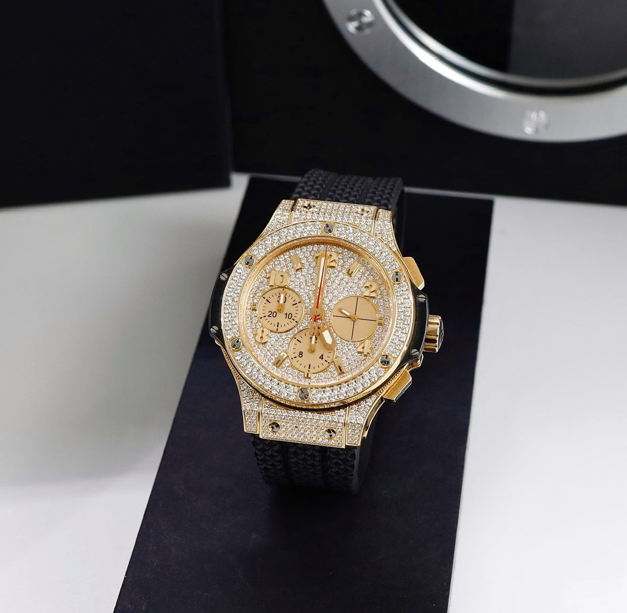 Đồng Hồ Hublot Bigbang Chronograph 41mm Gold Full Diamond