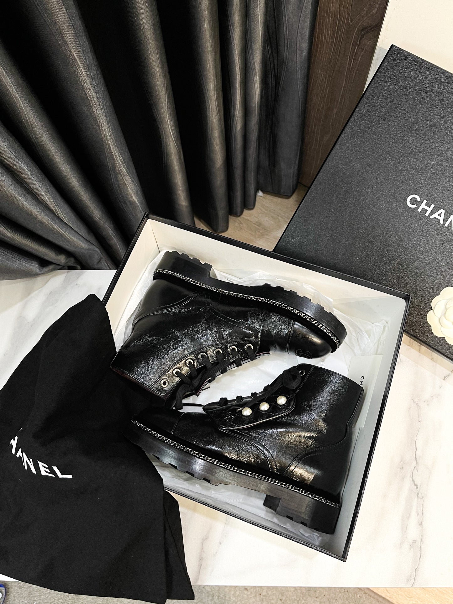 Boot Chanel