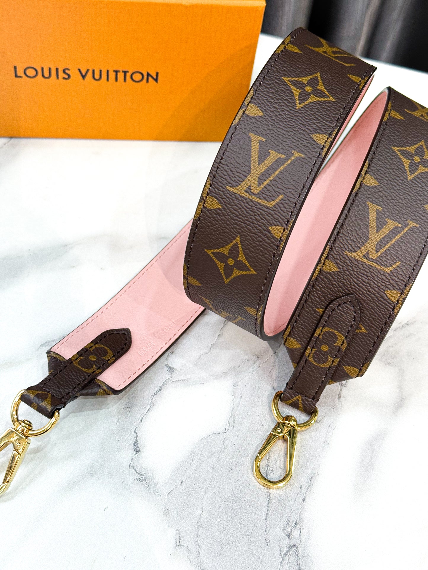 Strap LV Mono Lòng Hồng