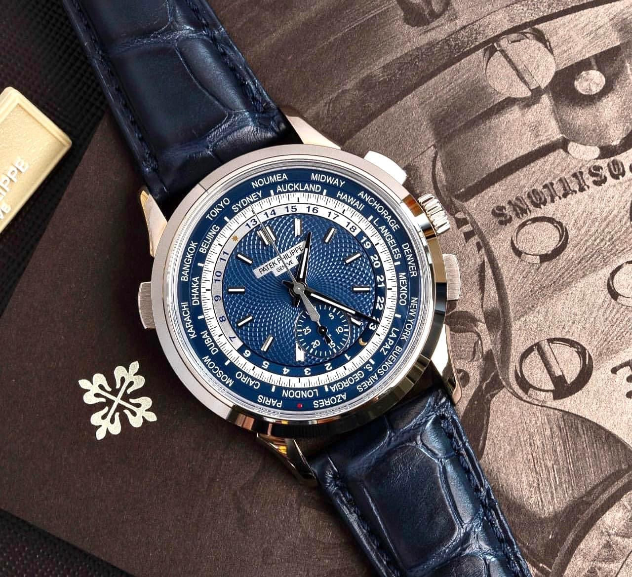 Đồng Hồ Patek Philippe 5930G World Time Chronograph 18K White Gold