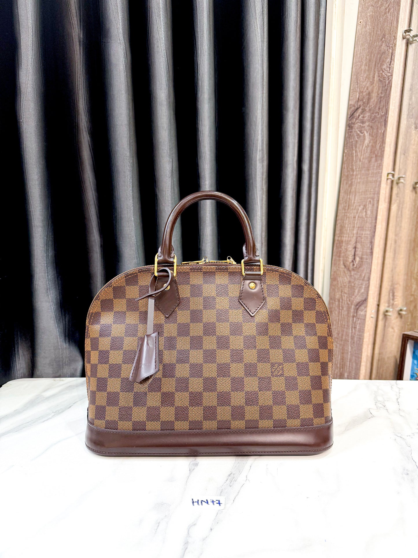 LV Alma Damier PM