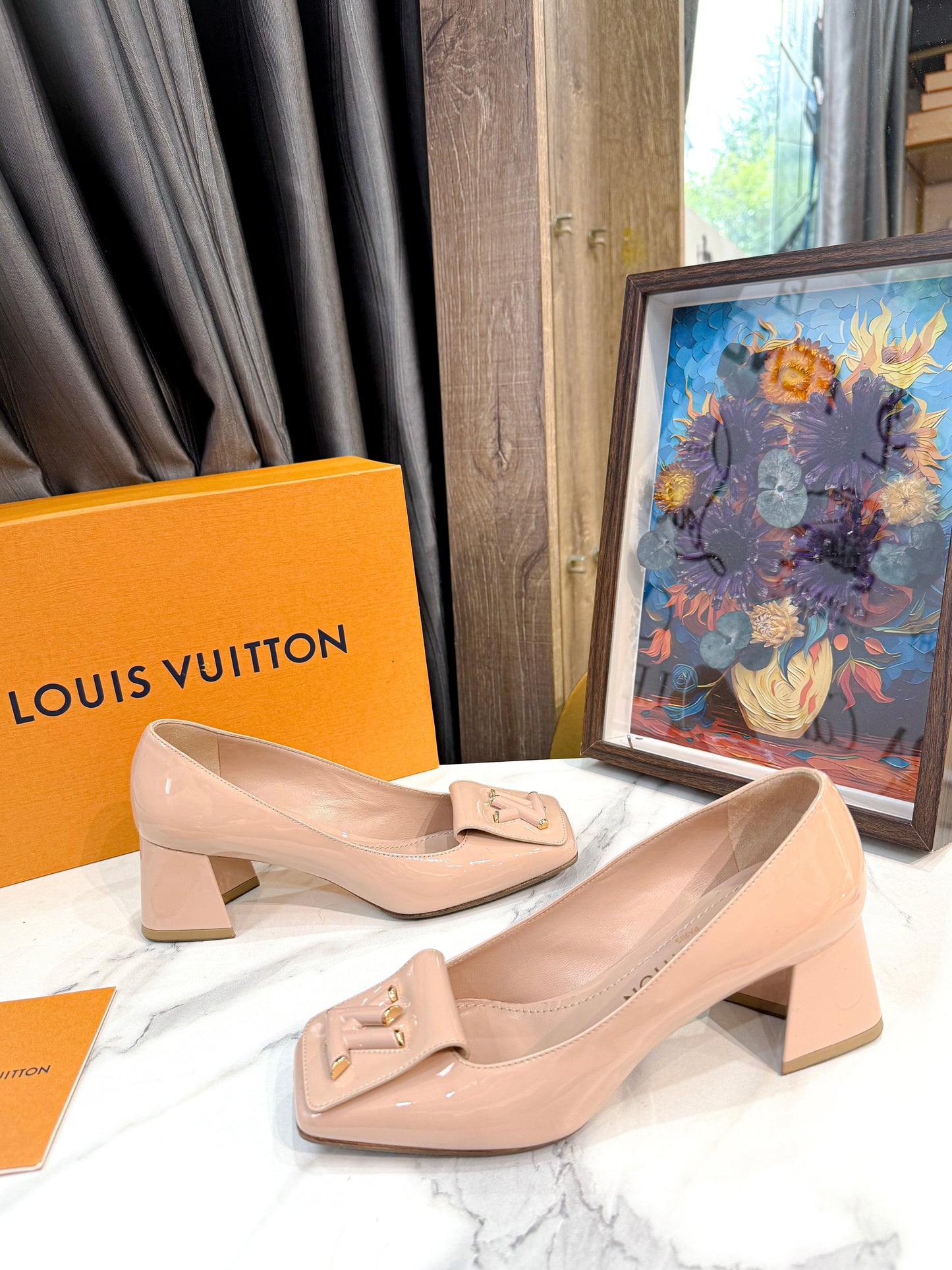 Giày LV Da Bóng Nude Size 36