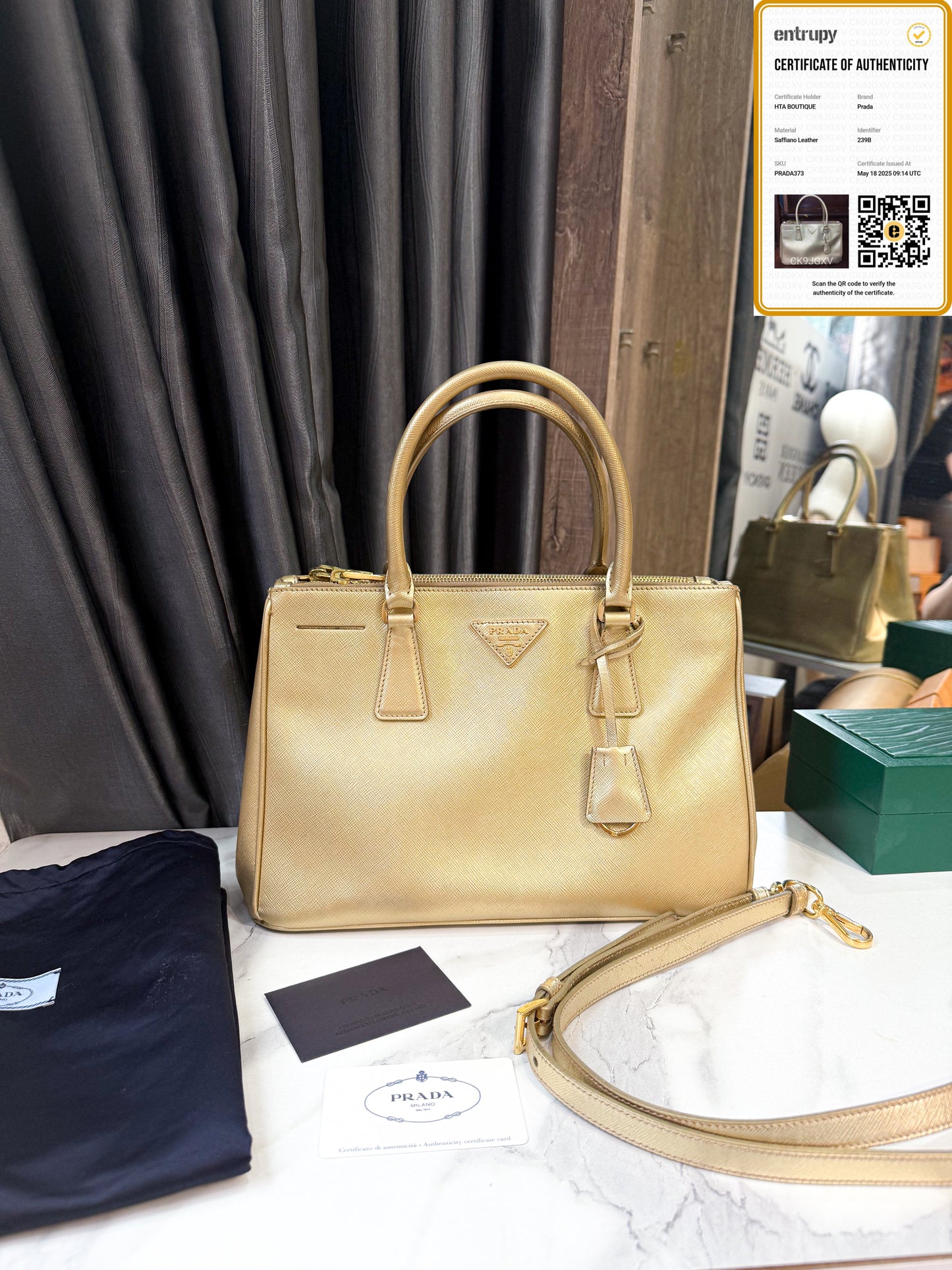 A Prada Nhũ