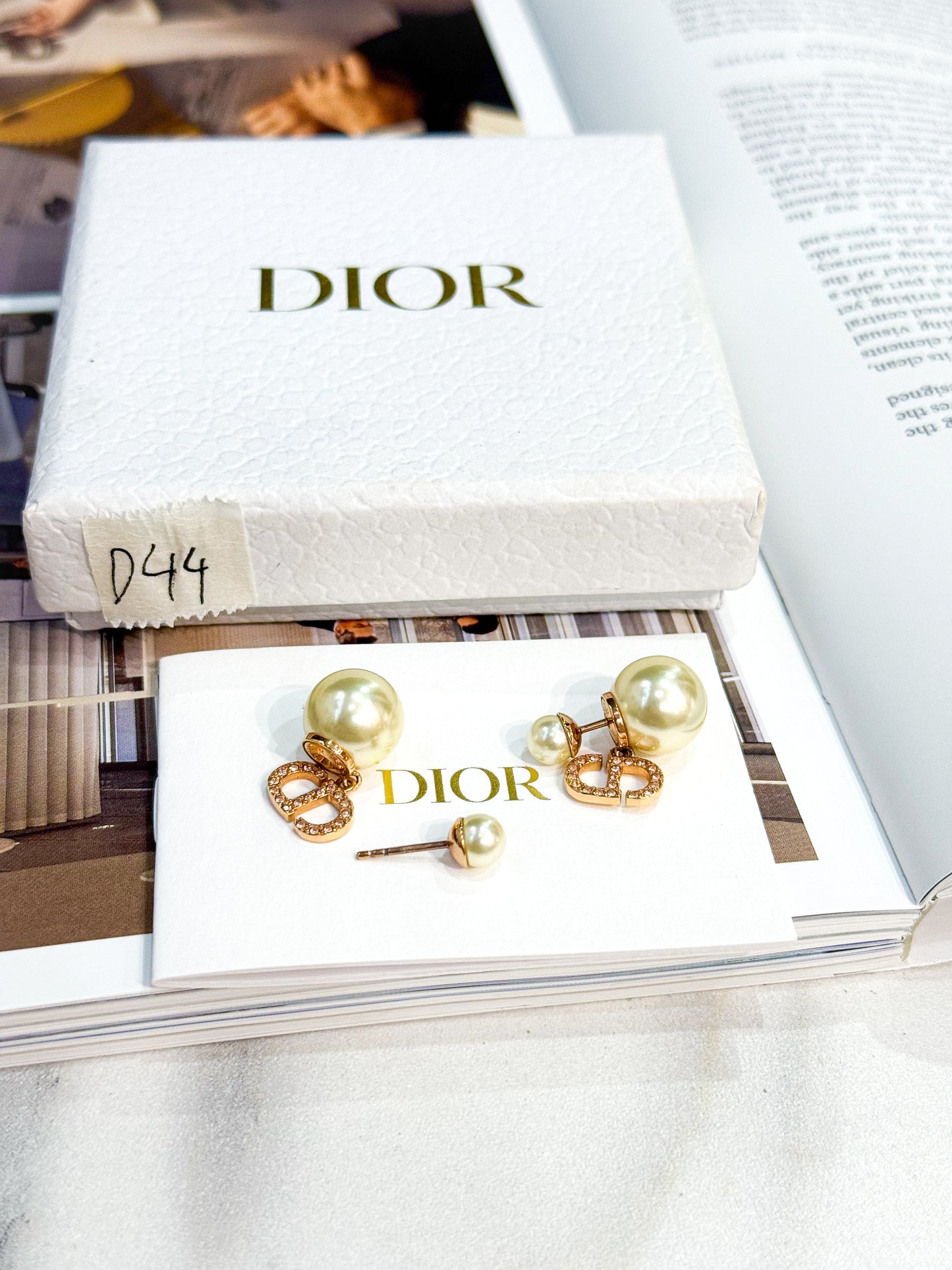 Khuyên Tai Dior D44