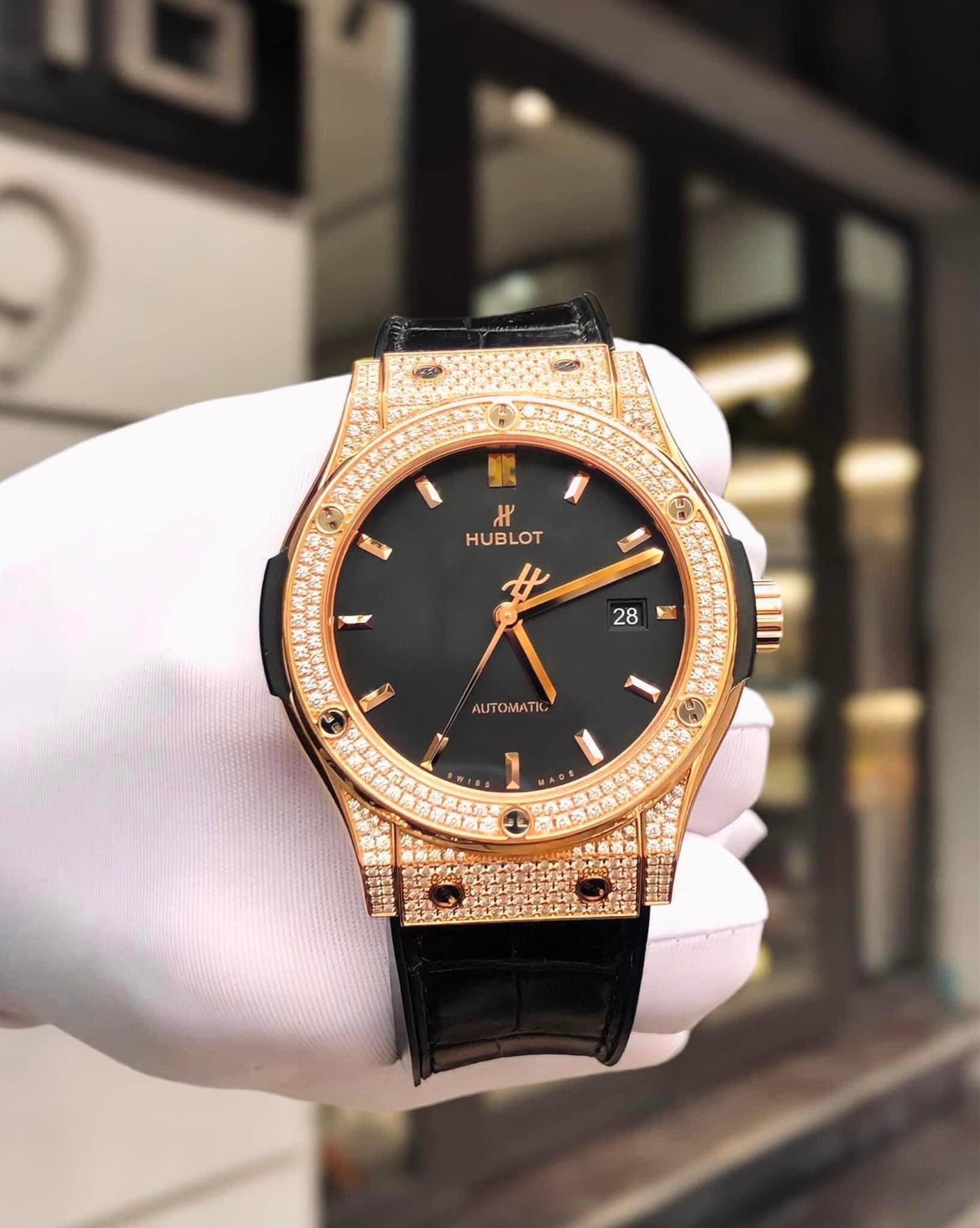 Đồng Hồ Hublot Classic KingGold Pave 42mm