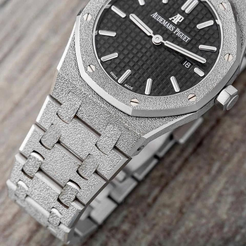 Đồng Hồ Audemars Piguet Royal Oak 67653BC size 33mm