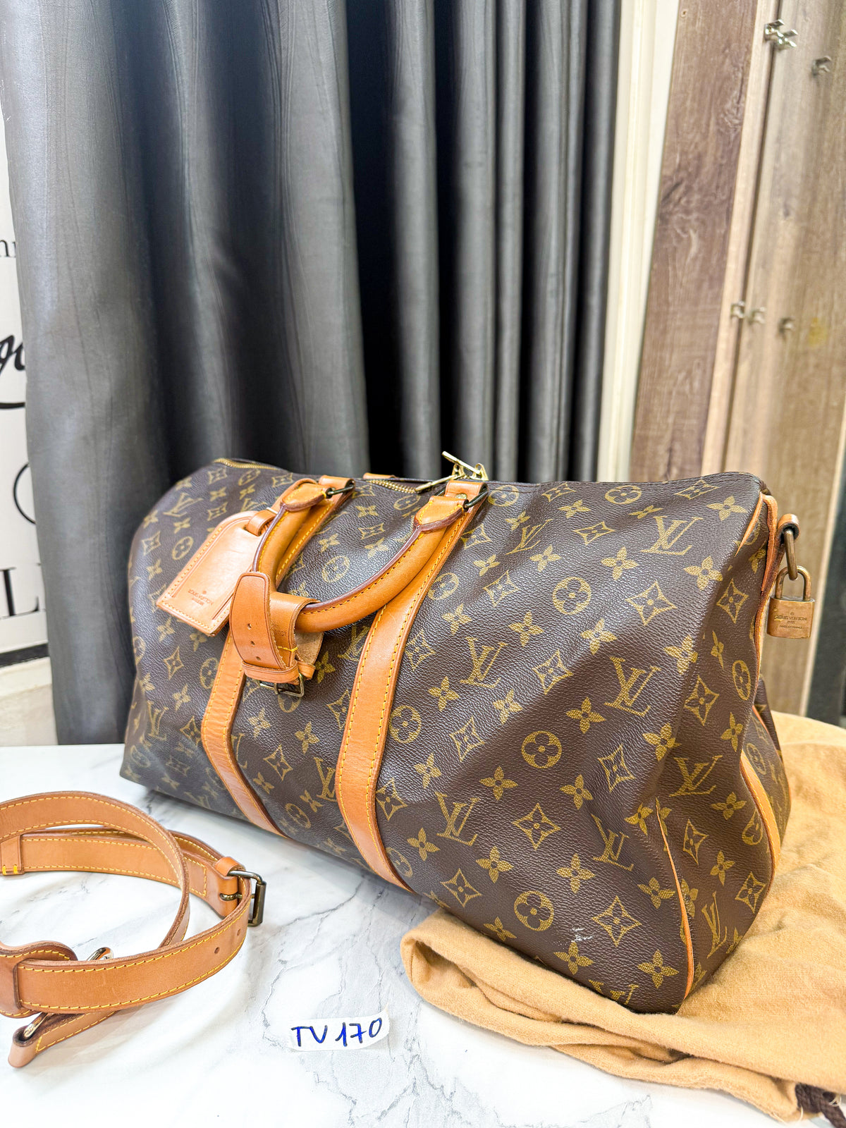 A A LV Keepall 45 Bản Strap TV170