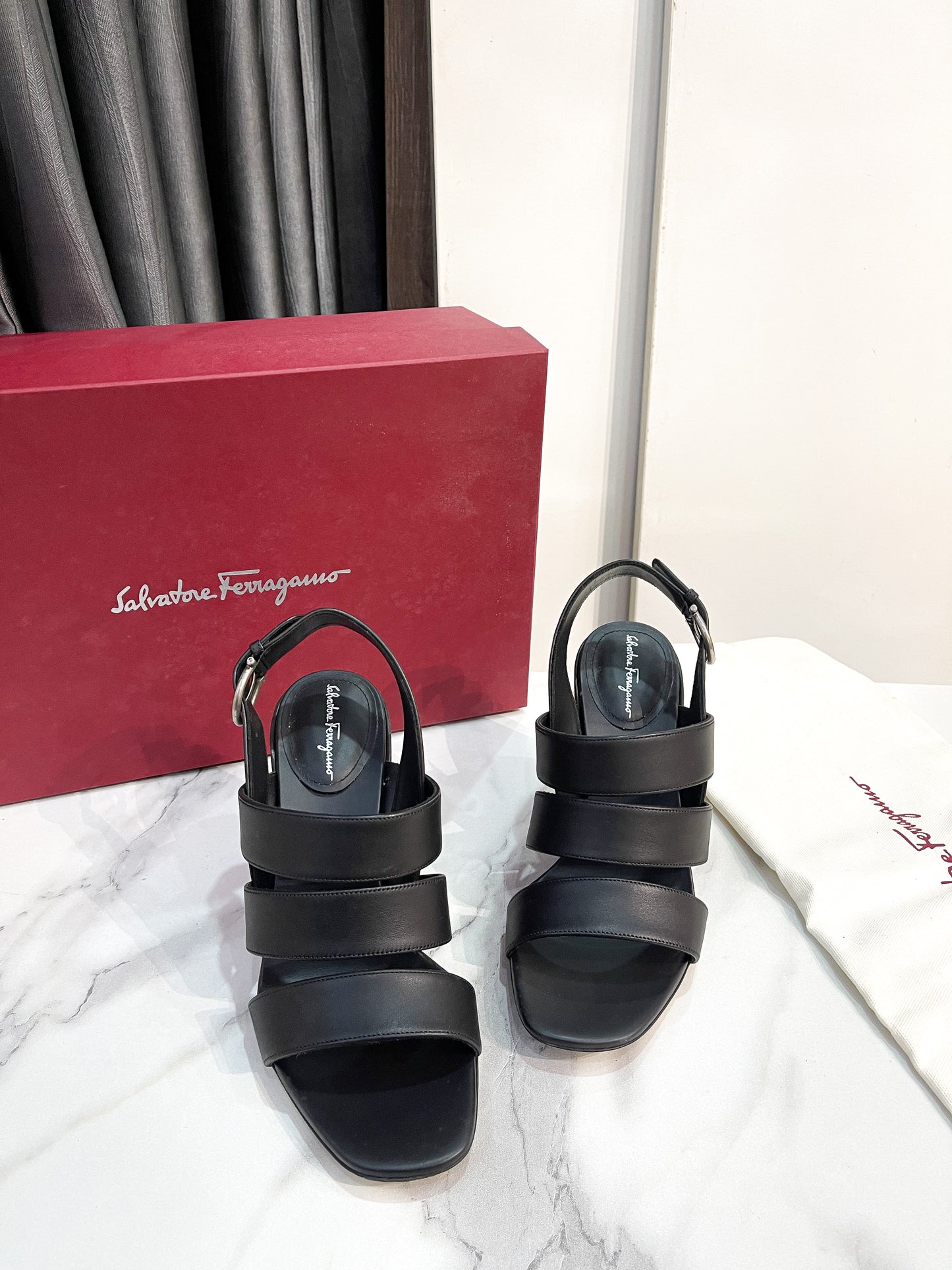 Sandal Salvatore New Size 5