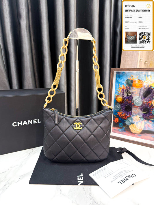 A A Kẹp Nách Chanel Xích