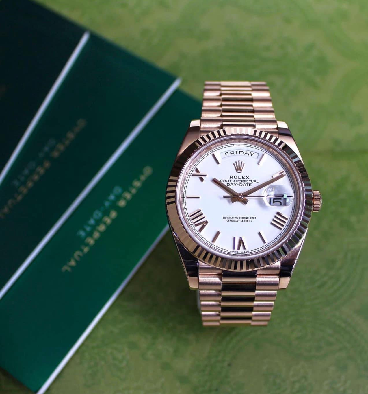 Đồng Hồ Rolex Daydate 228235 Rose Gold White Dial 40mm