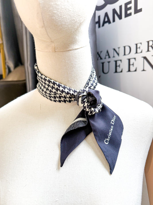 Khăn Twilly Dior 31/8