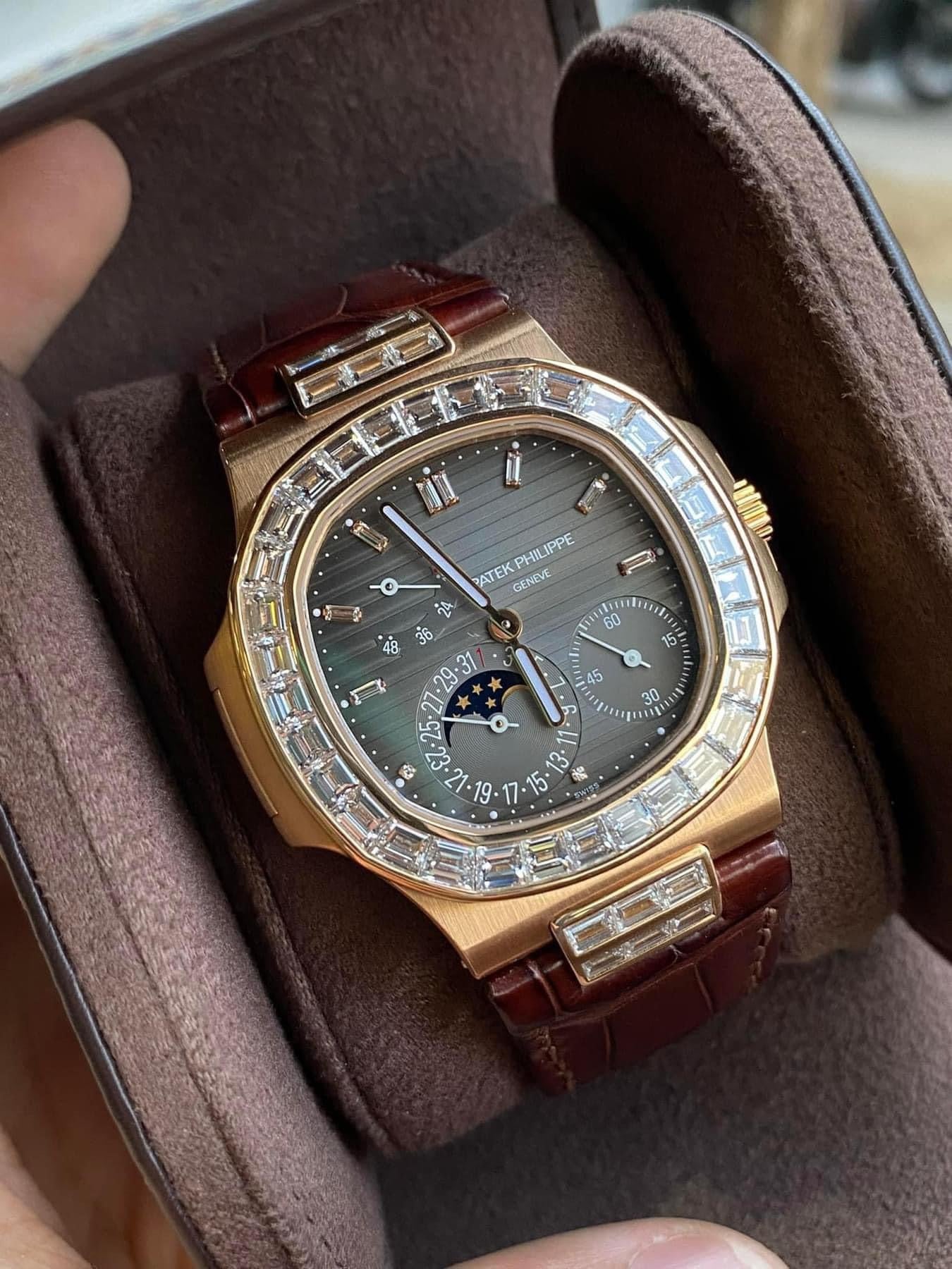 Đồng Hồ Patek Philippe 5724R