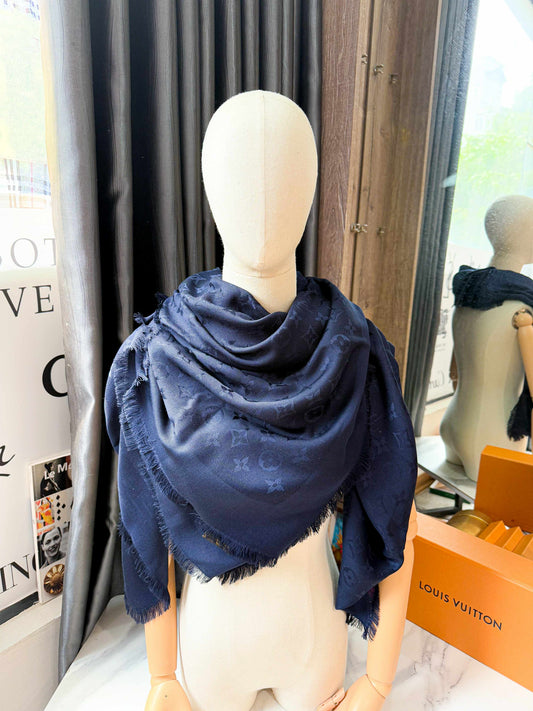 Khăn LV Xanh Than 30/4