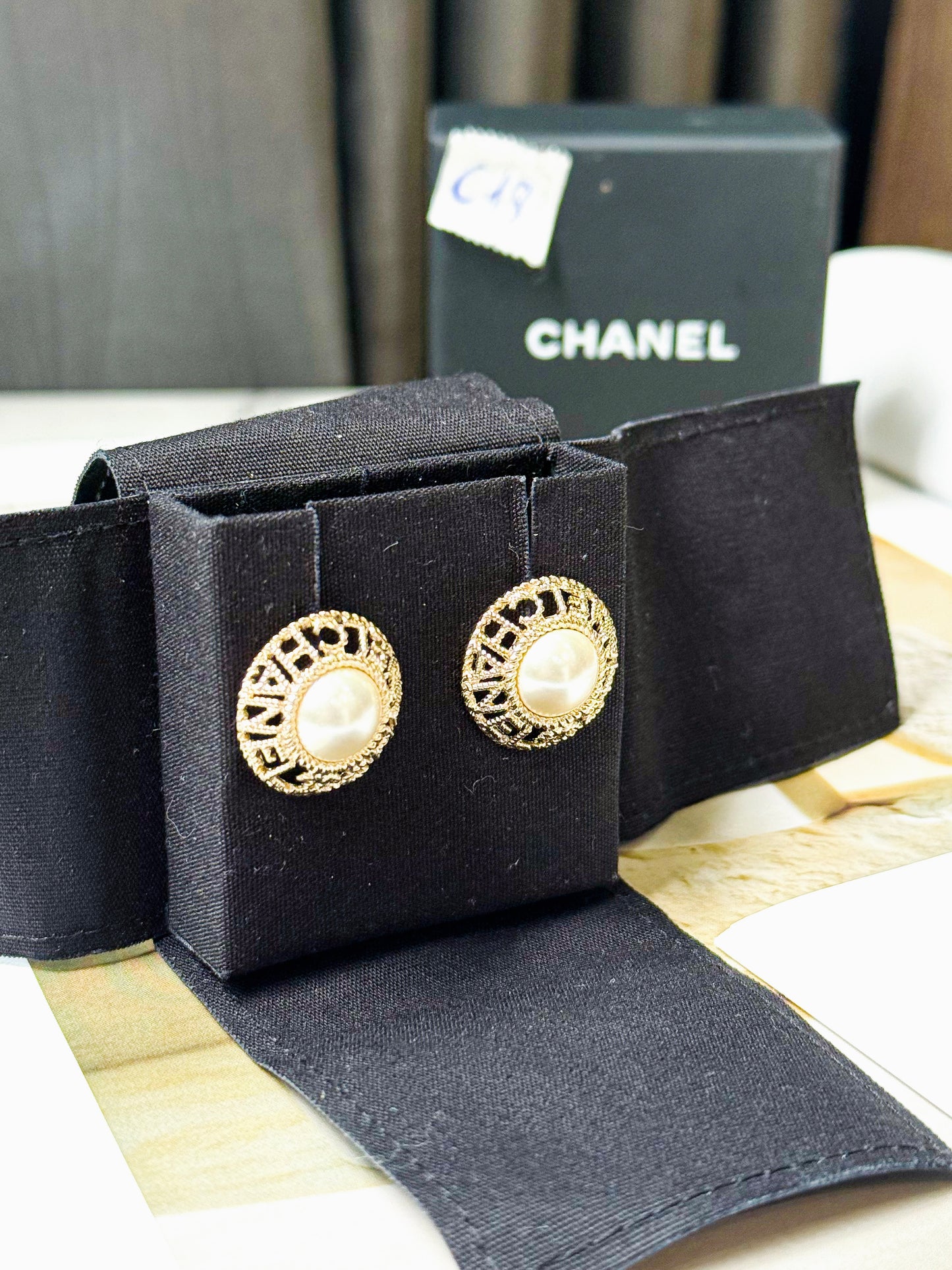 Khuyên Tai Chanel New C18