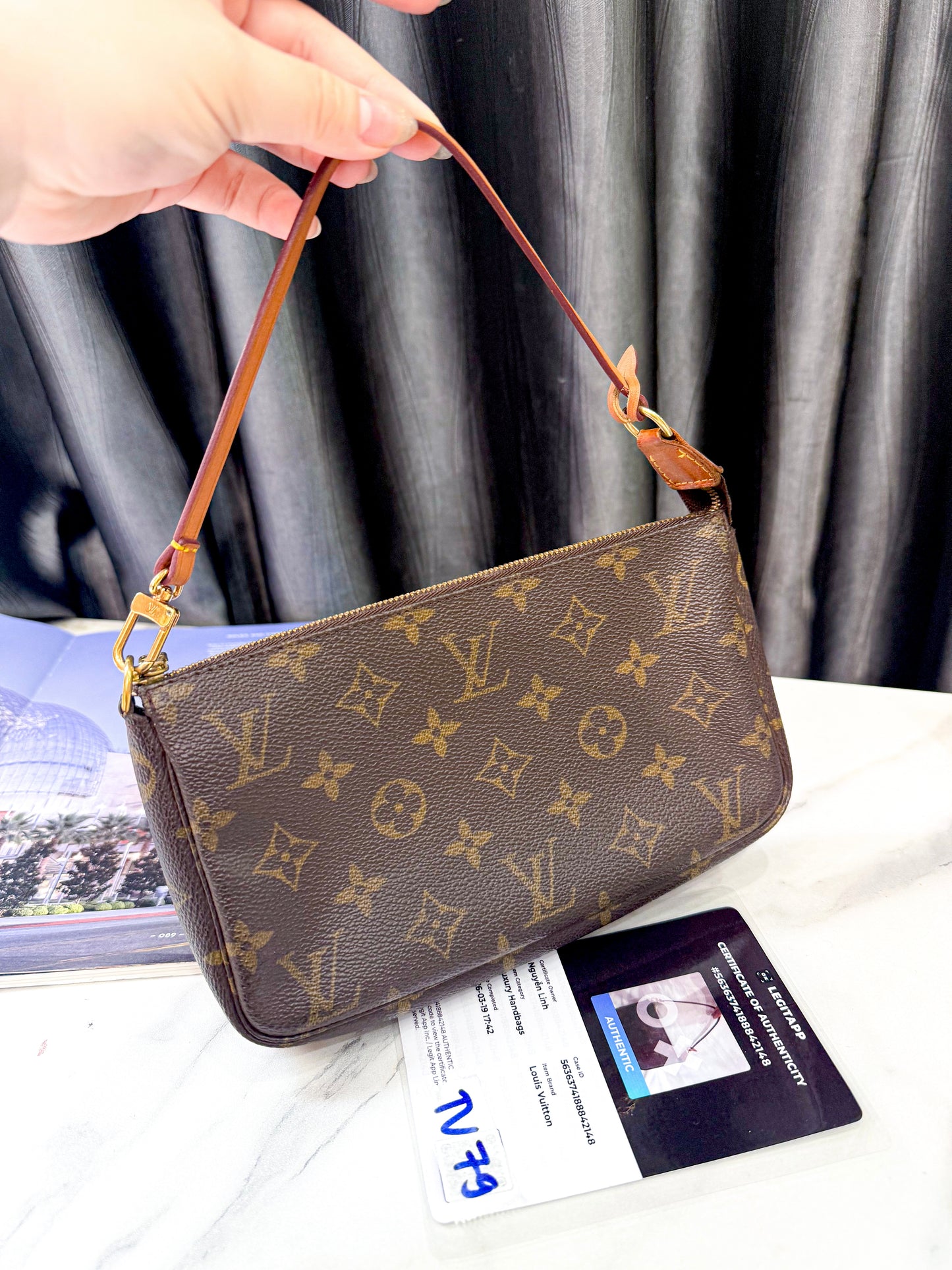 LV Pochette Vintage TV79