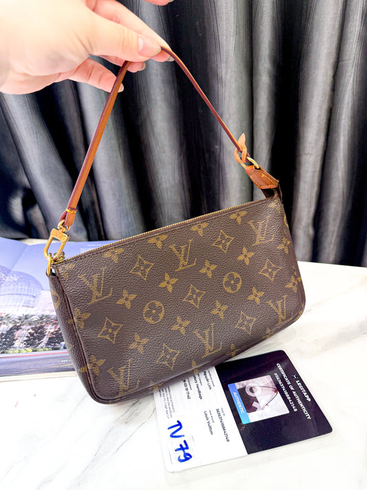 LV Pochette Vintage TV79