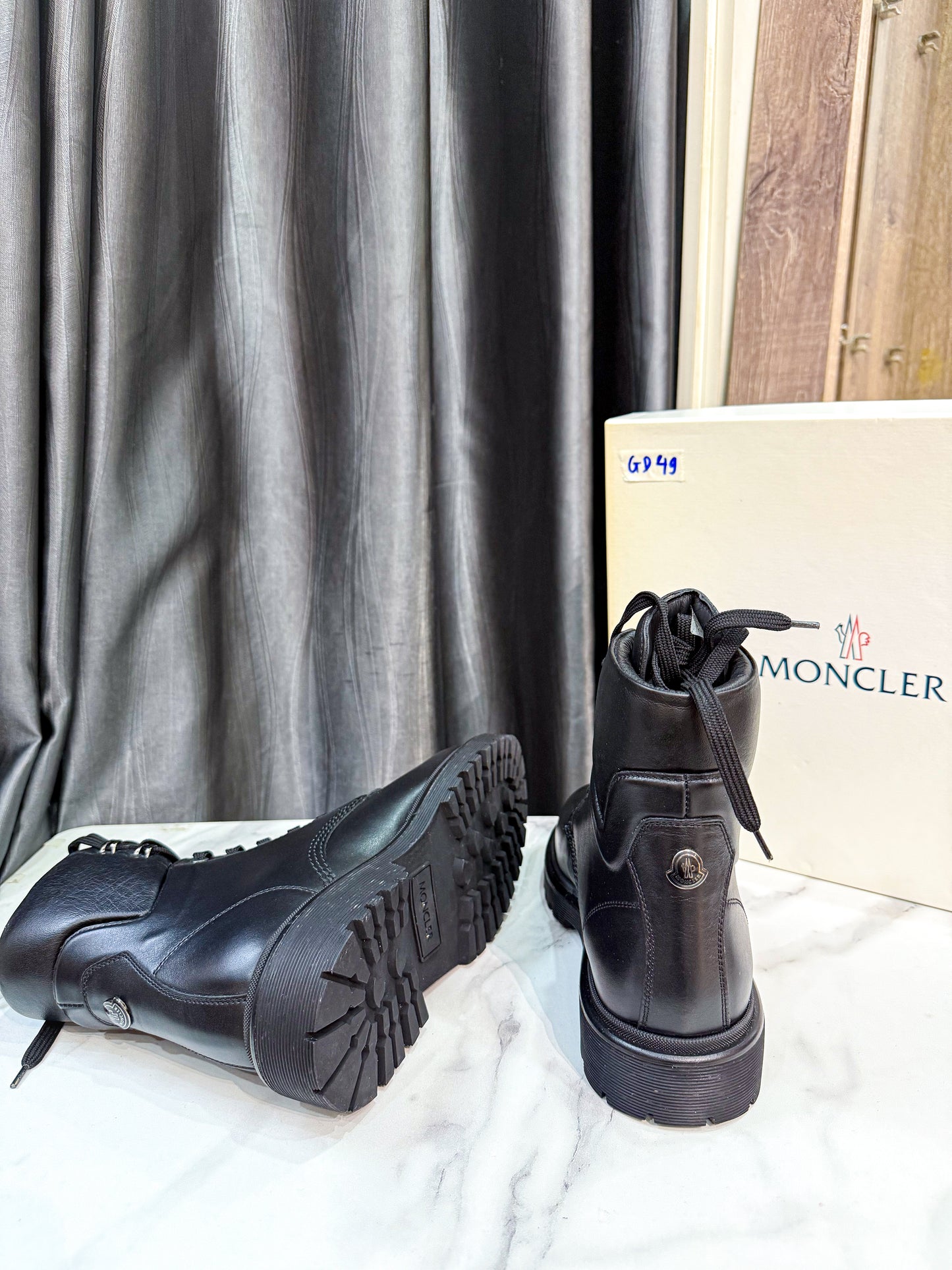 Boot Moncler Size 39 GD49