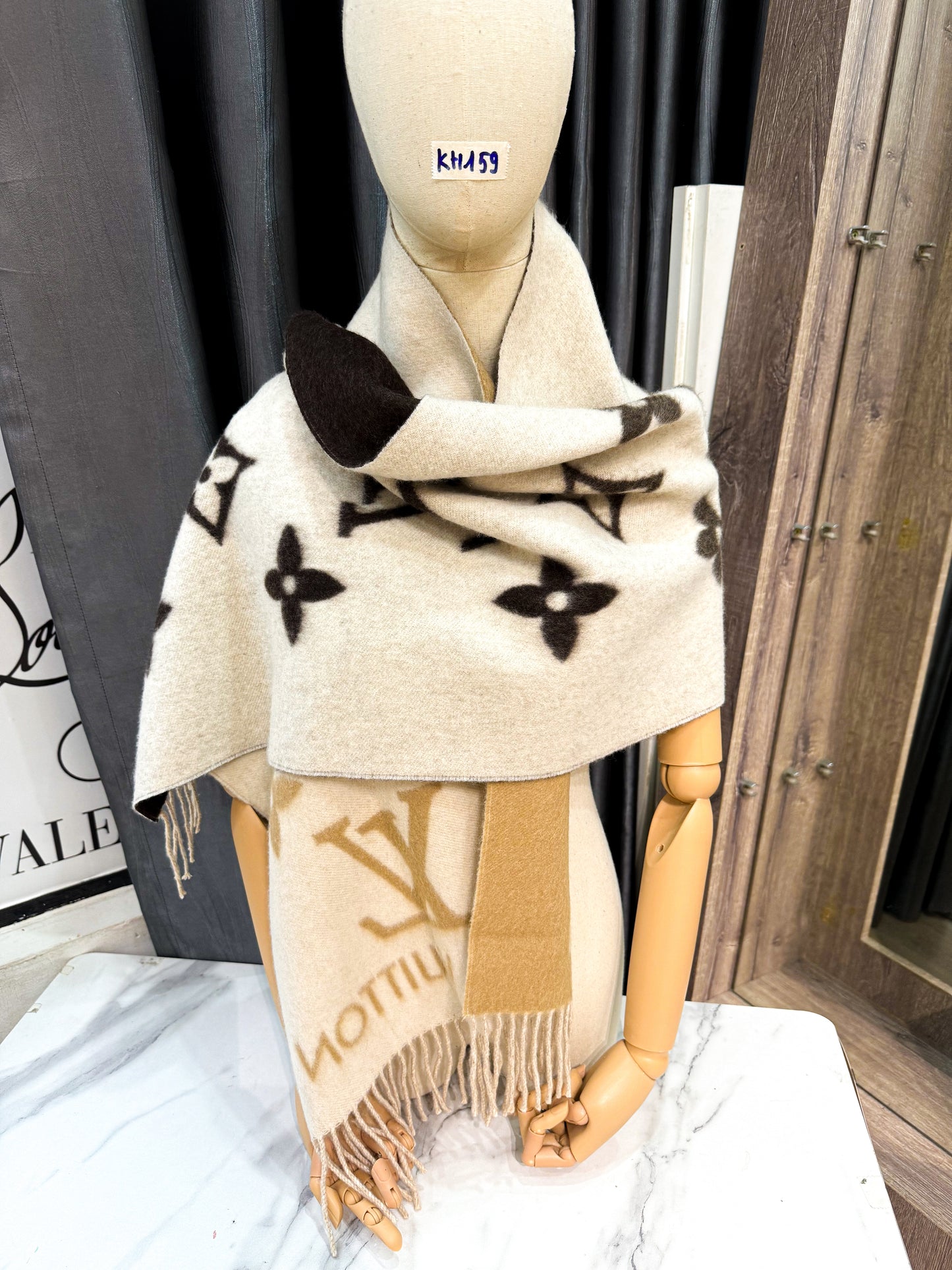 Khăn LV Cashmere Omber KH159