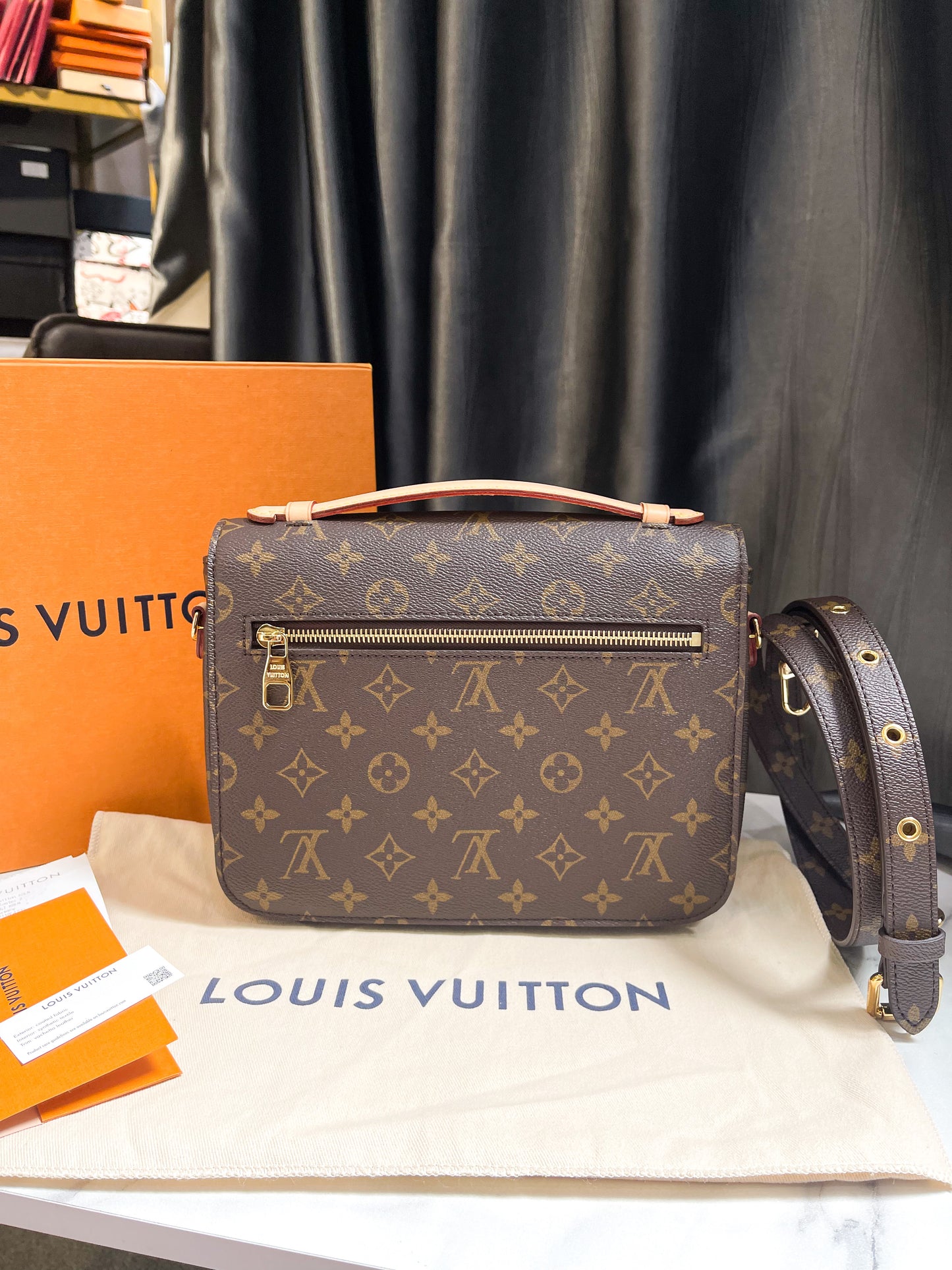 LV Metis Mono