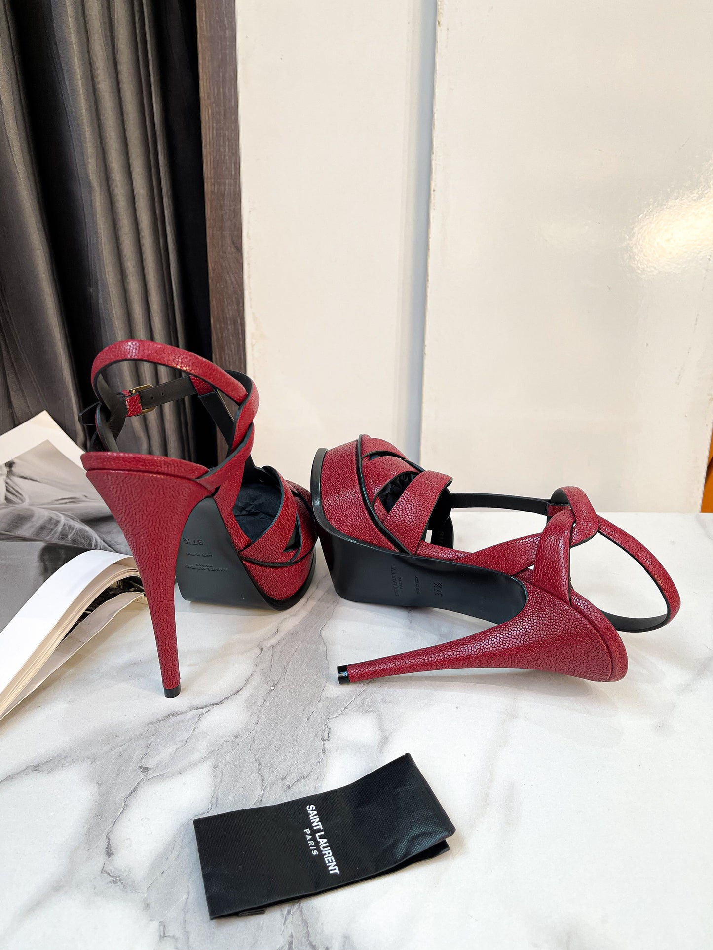 Sandal YSL Đỏ New Size 37.5