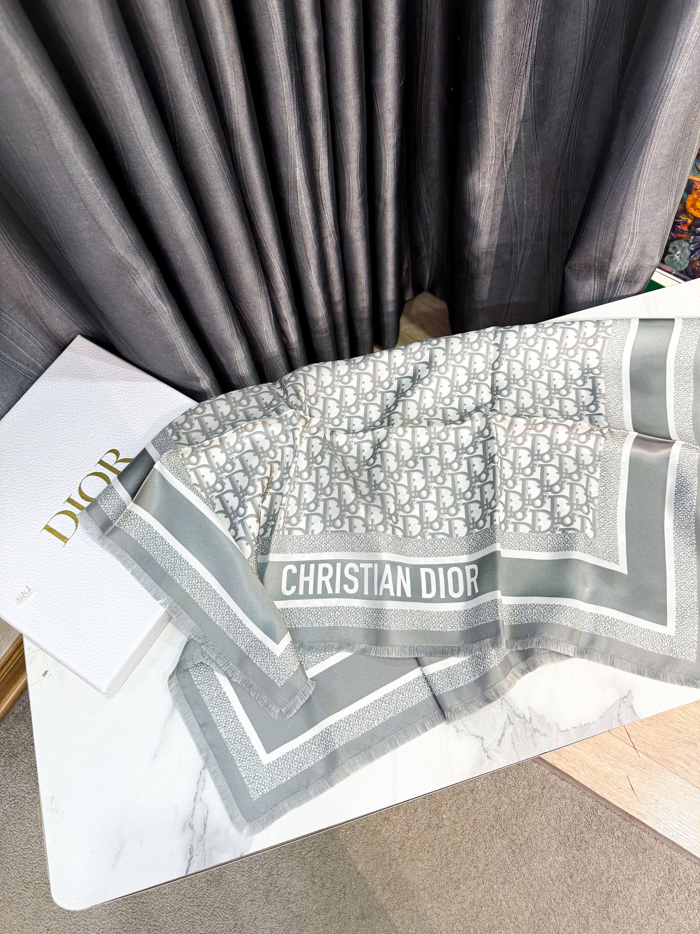 Khăn Lụa Dior New Khổ 70x70 HN2 24/10