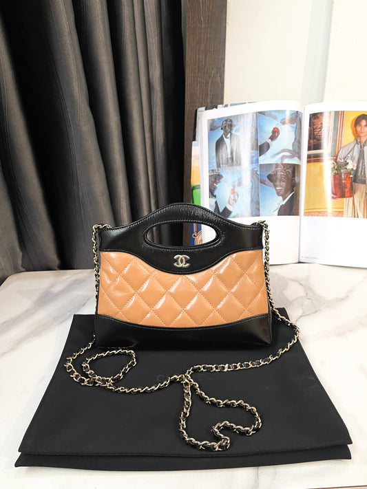 Chanel C31