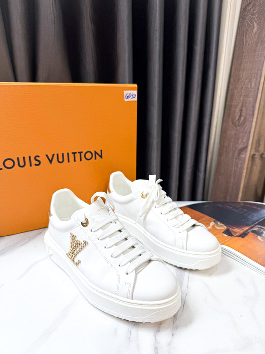 Giày LV Trắng Logo Hạt Size 37 Fit Chân 38 GD32