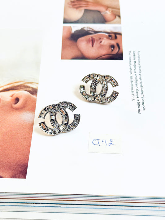 Khuyên Tai Chanel CT42