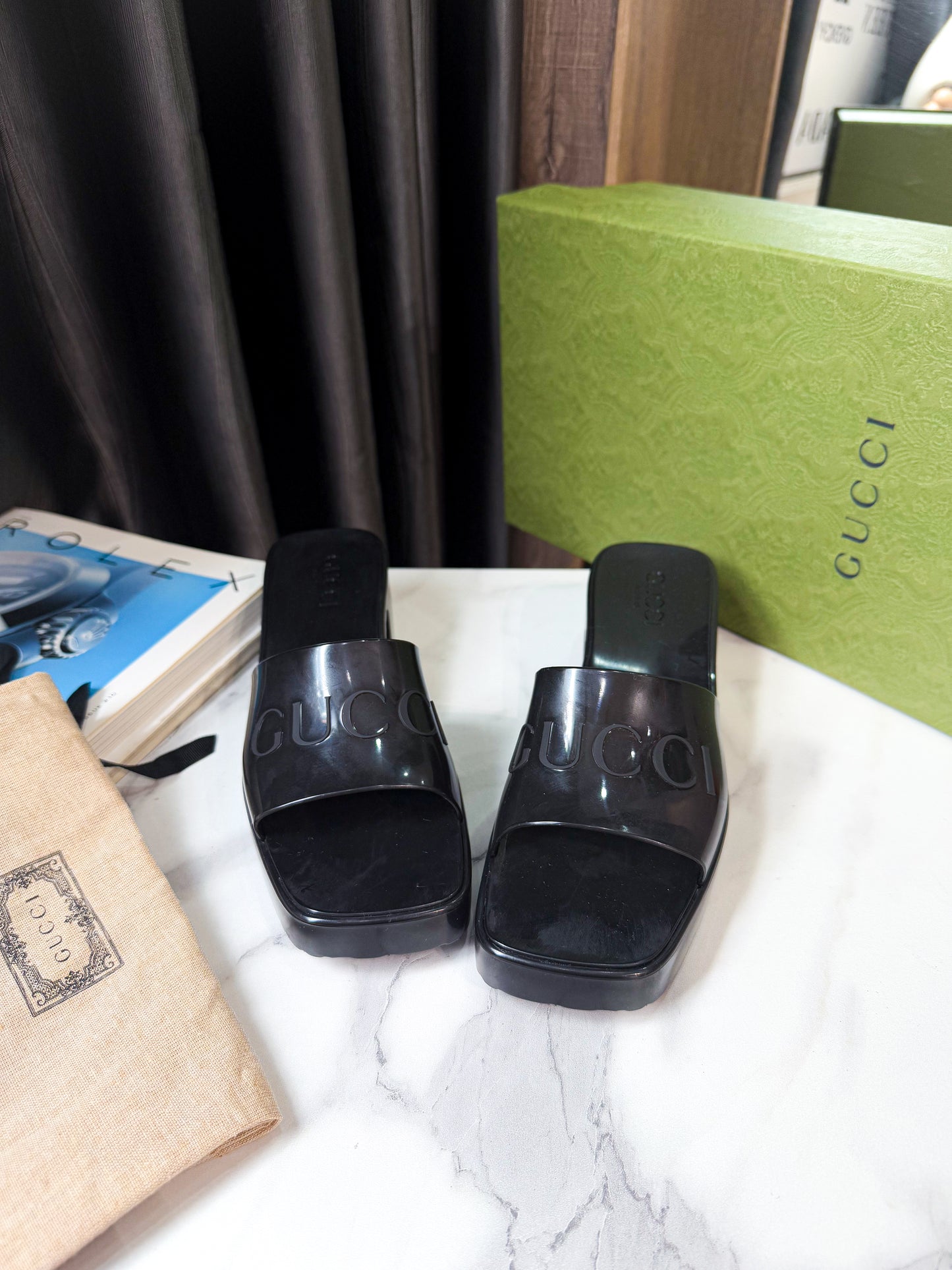Dép Nhựa Gucci Đen Size 37 New
