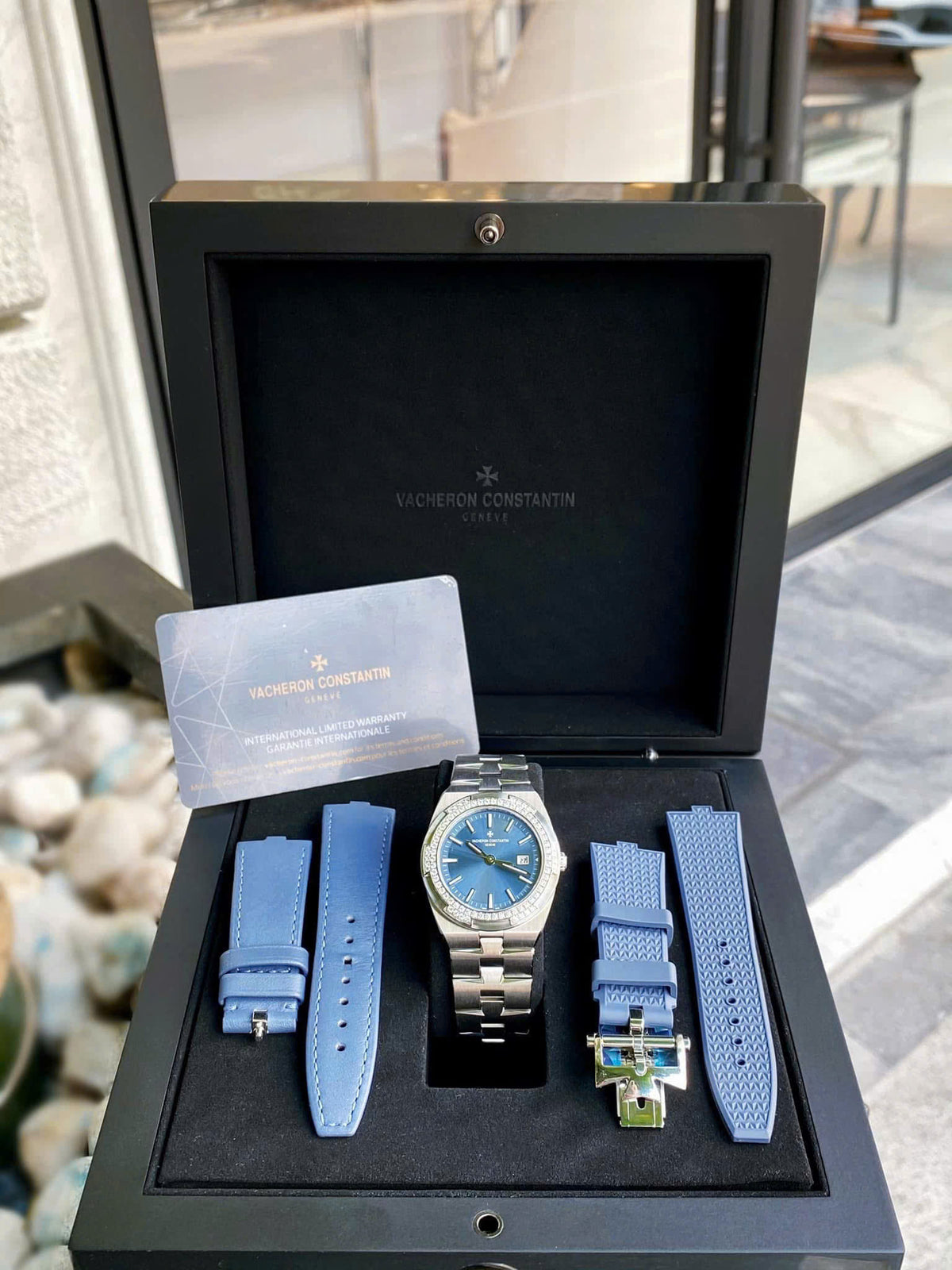 Vacheron Constantin Overseas Small Model Ref. 1205V/100A-B590