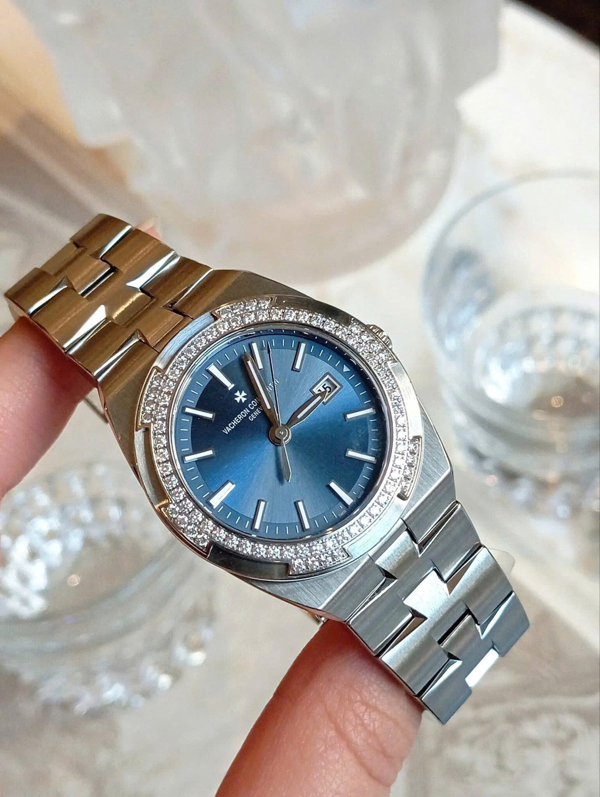 Vacheron Constantin Overseas Small Model Ref. 1205V/100A-B590