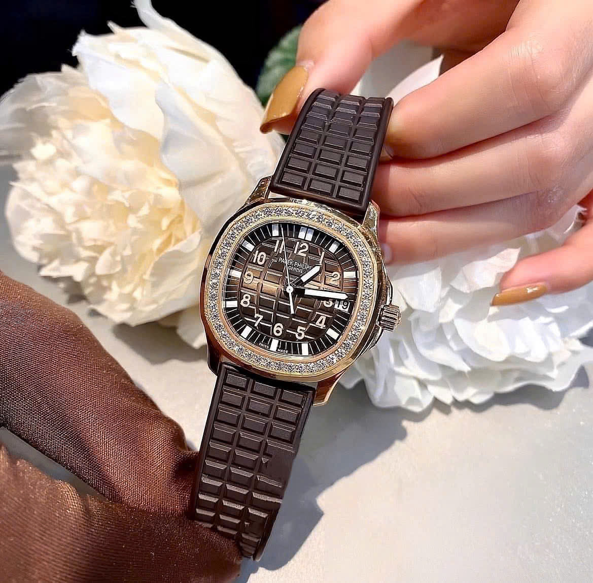 Patek Philippe Aquanaut 5068R Rose Gold Brown