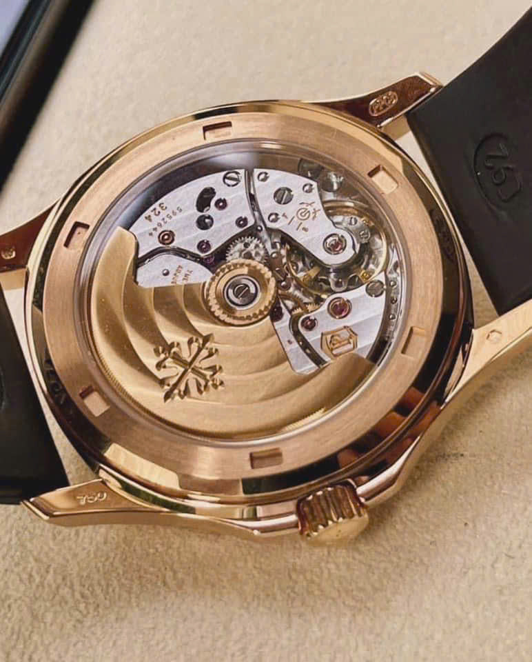 Patek Philippe Aquanaut 5068R Rose Gold Brown