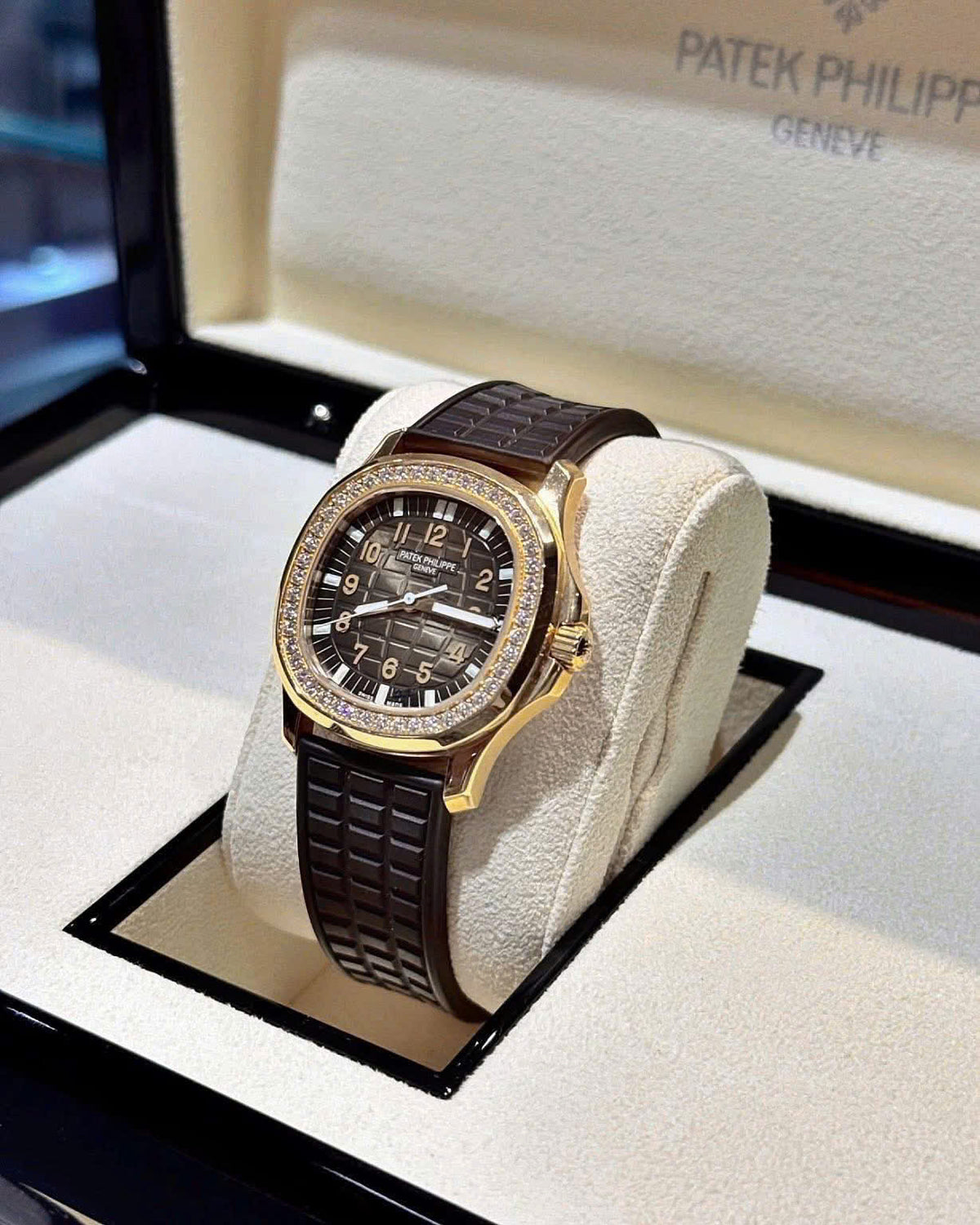 Patek Philippe Aquanaut 5068R Rose Gold Brown