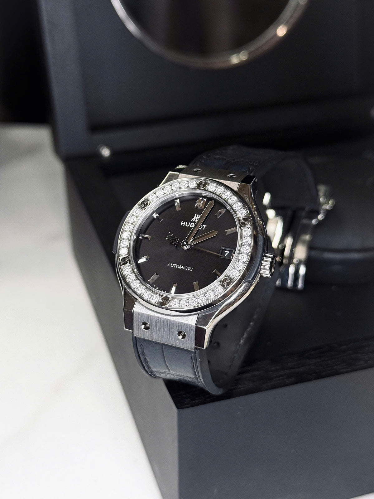 Hublot Classic Fusion Titanium Diamonds Black 38mm (2019/2020)