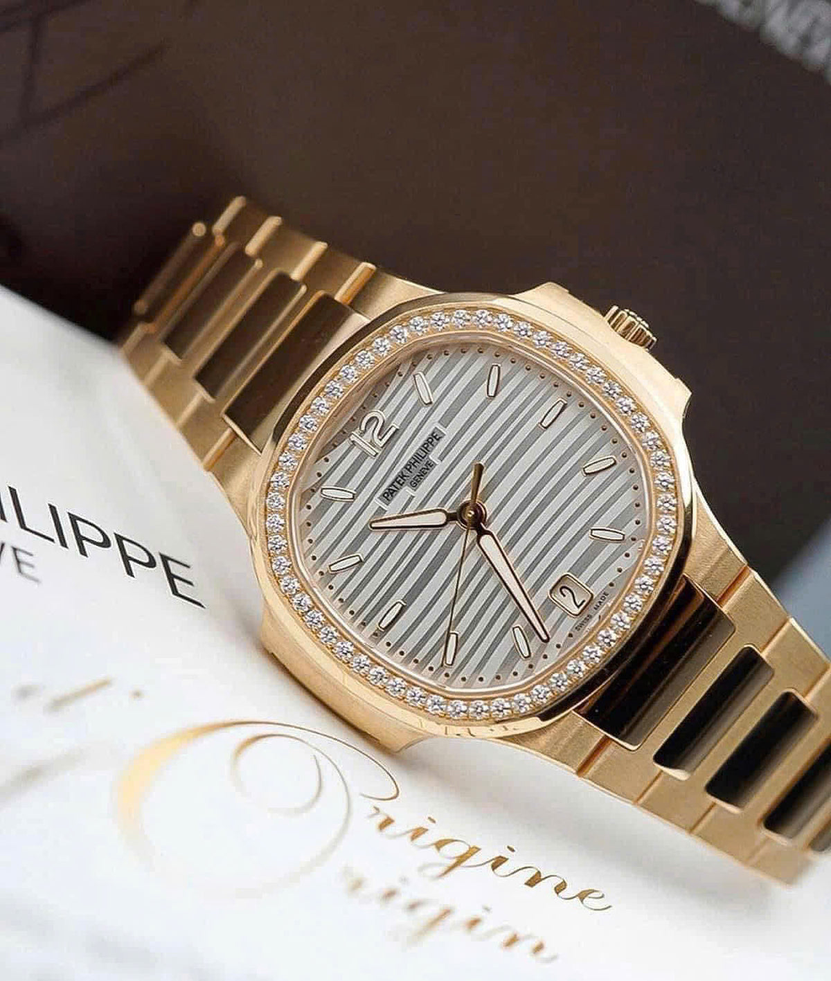 Patek Philippe Nautilus 7118/1200R-001 White Dial