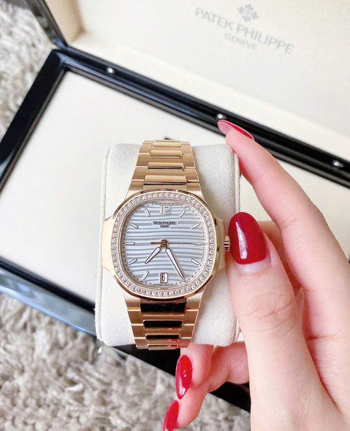 Patek Philippe Nautilus 7118/1200R-001 White Dial