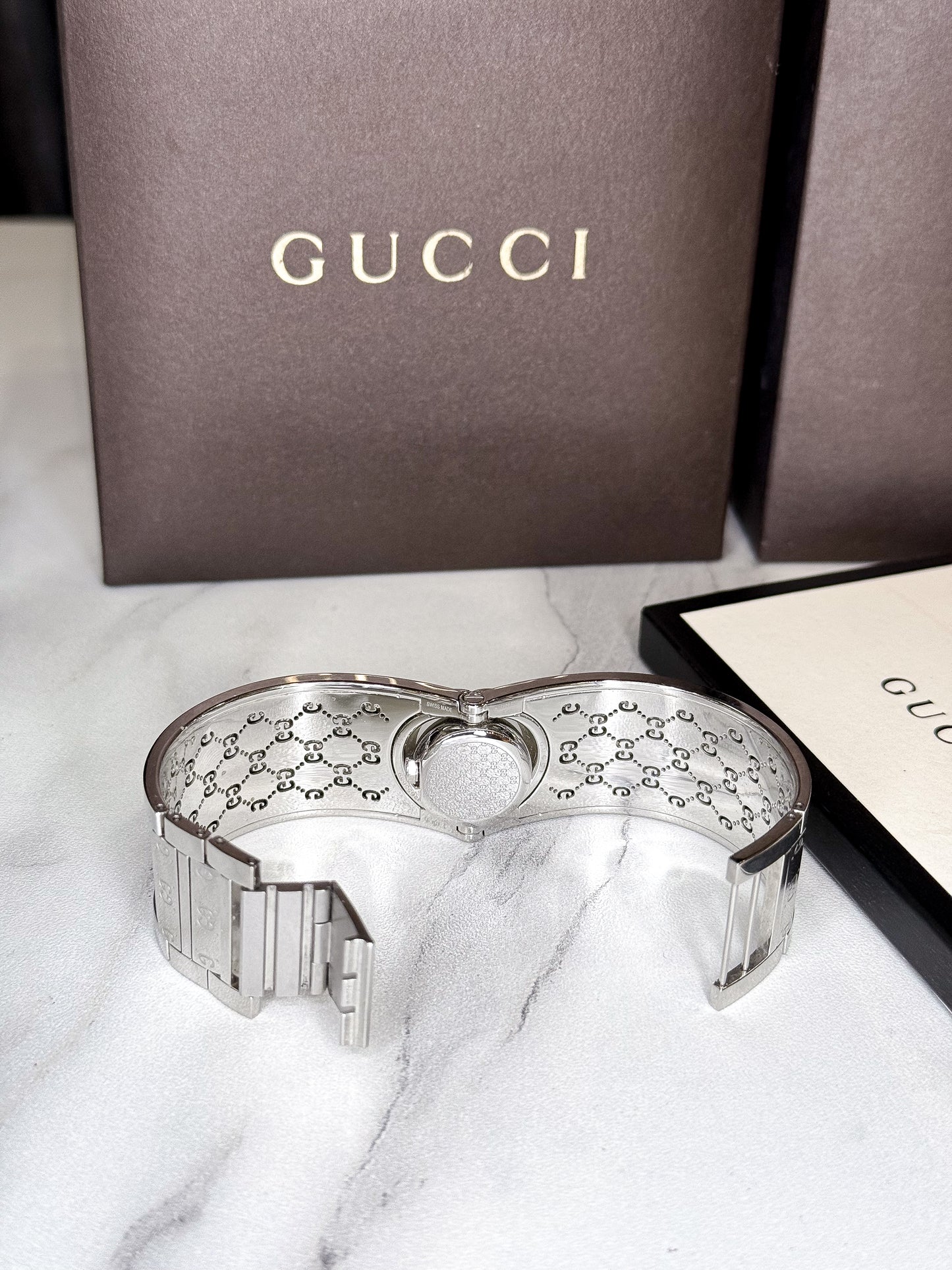 A A Đồng Hồ Gucci