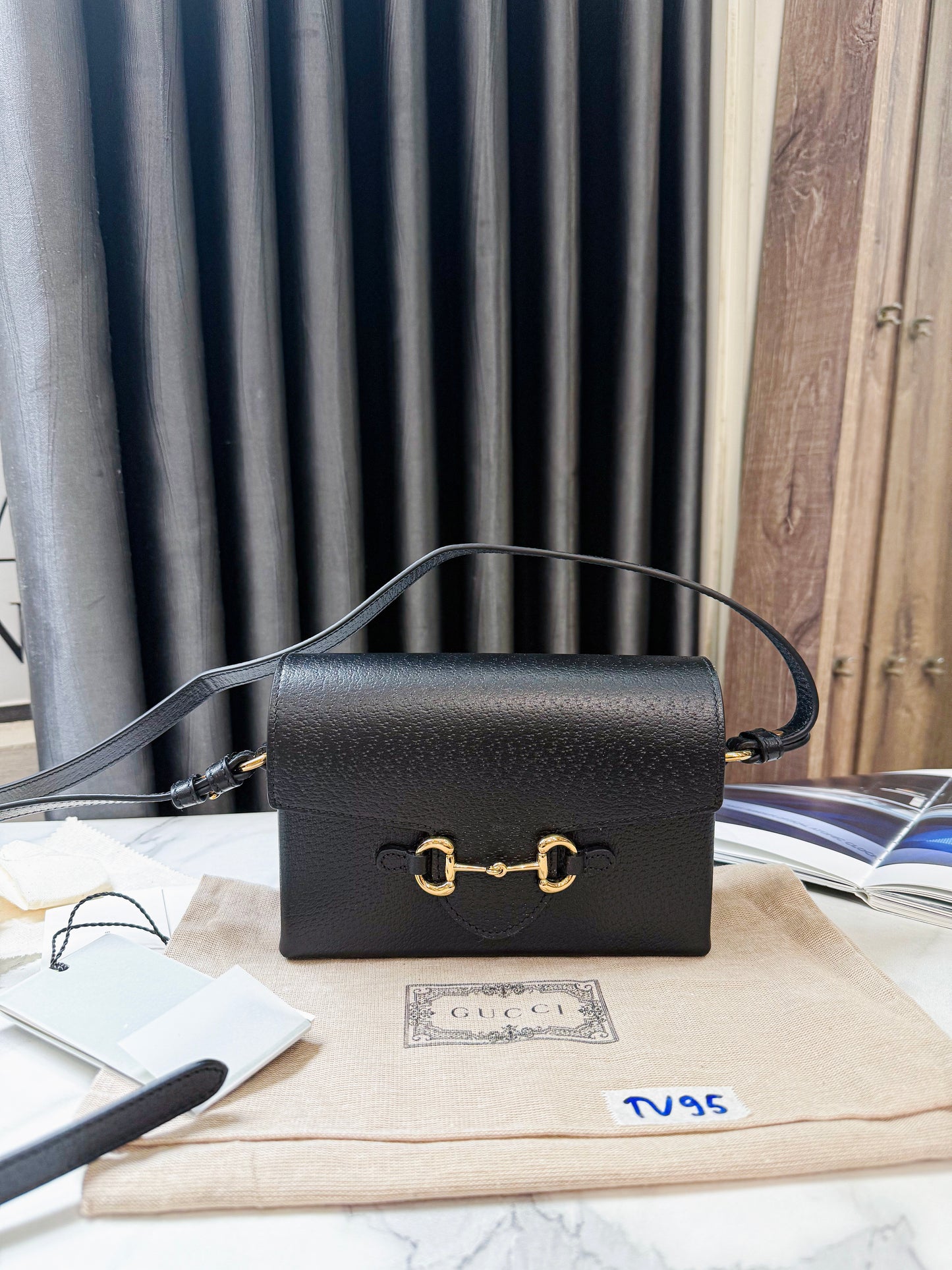 A A Gucci Đen Unisex New TV95