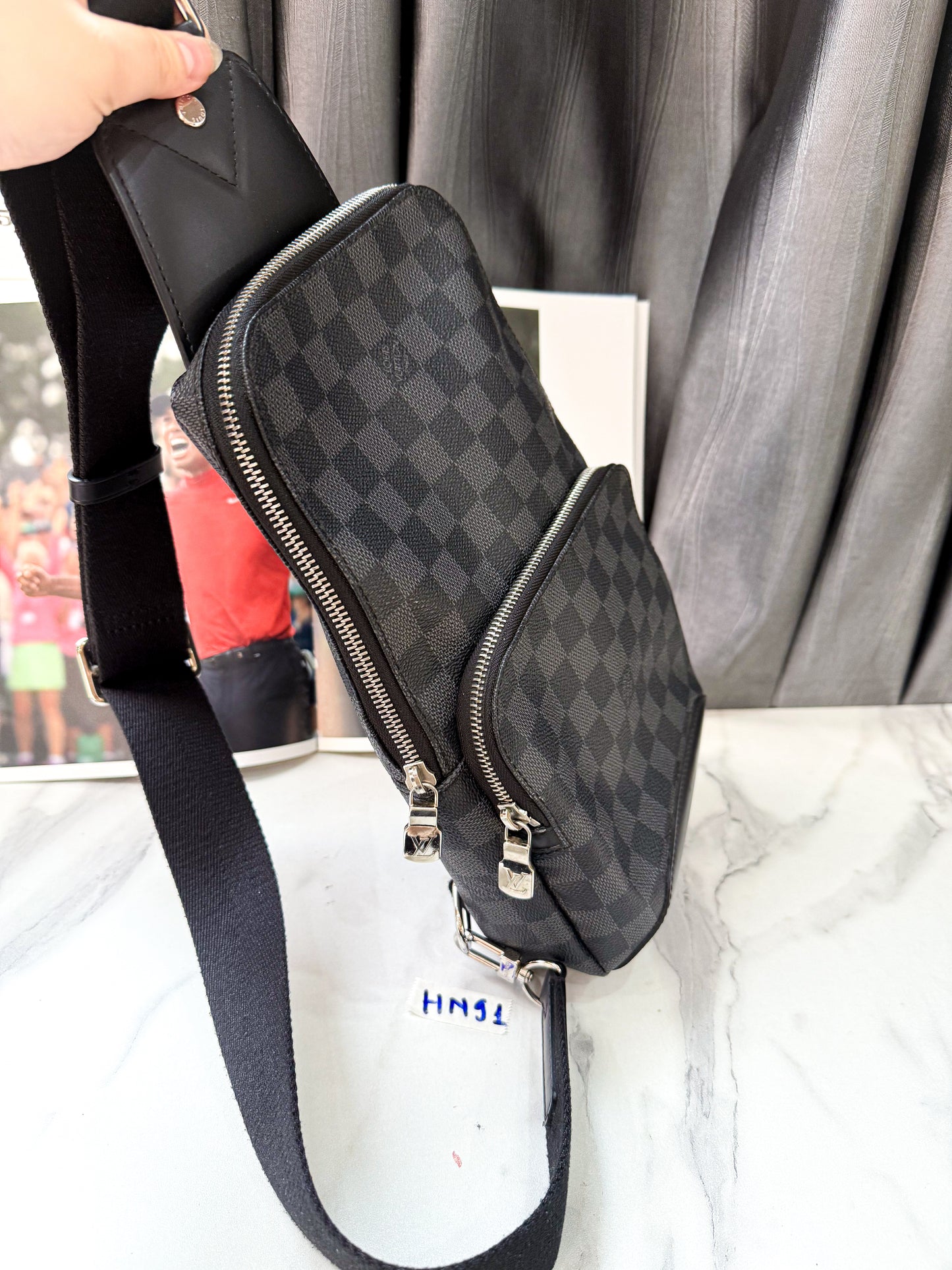A A LV Sling Bag Damier HN91