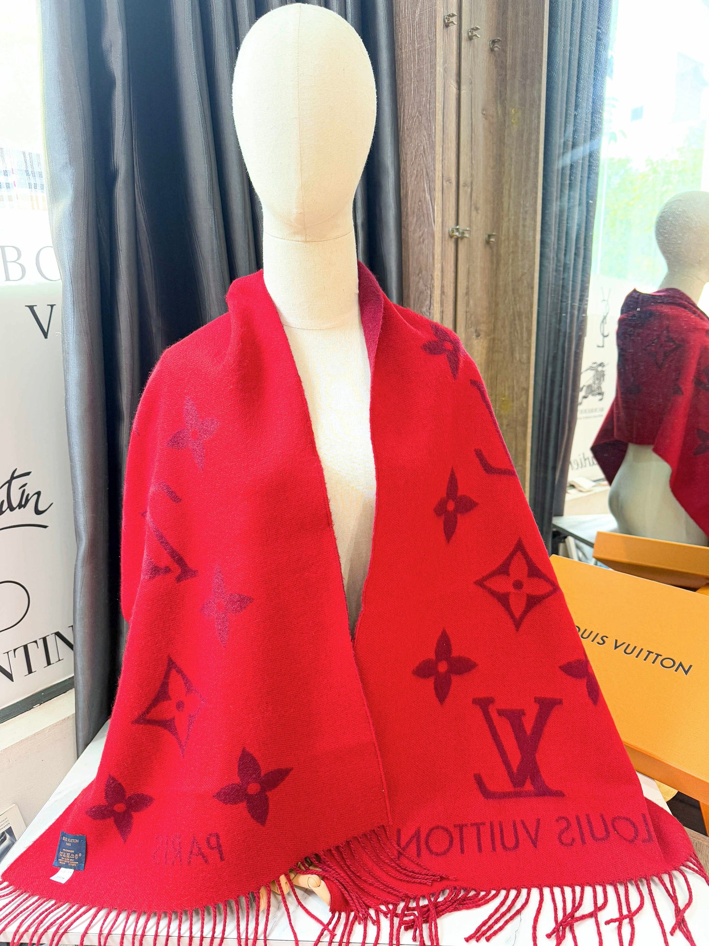 Khăn LV Cashmere Đỏ 15/6
